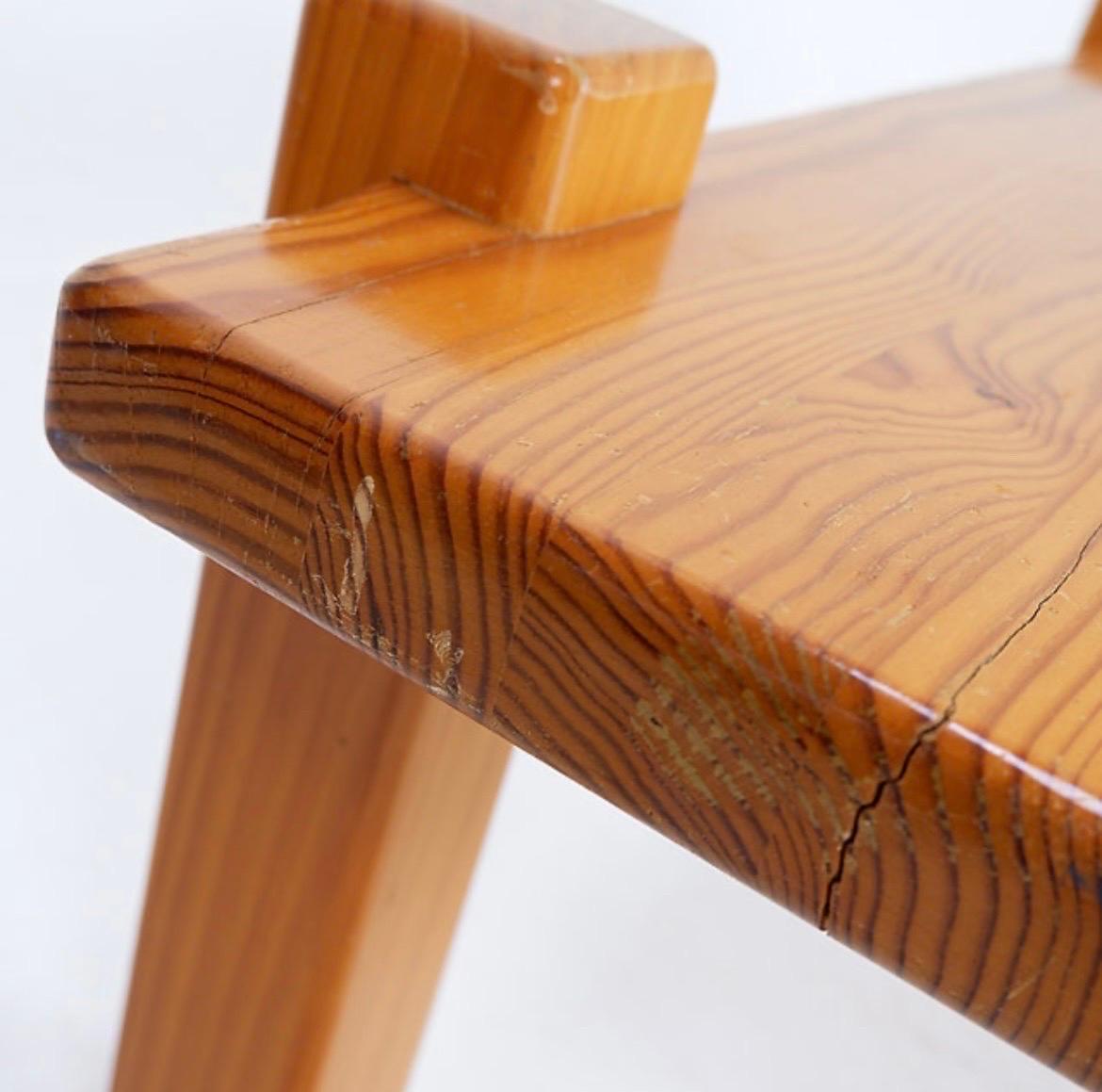 Vintage Brutalist solid pine coffee table from the 70s For Sale 4