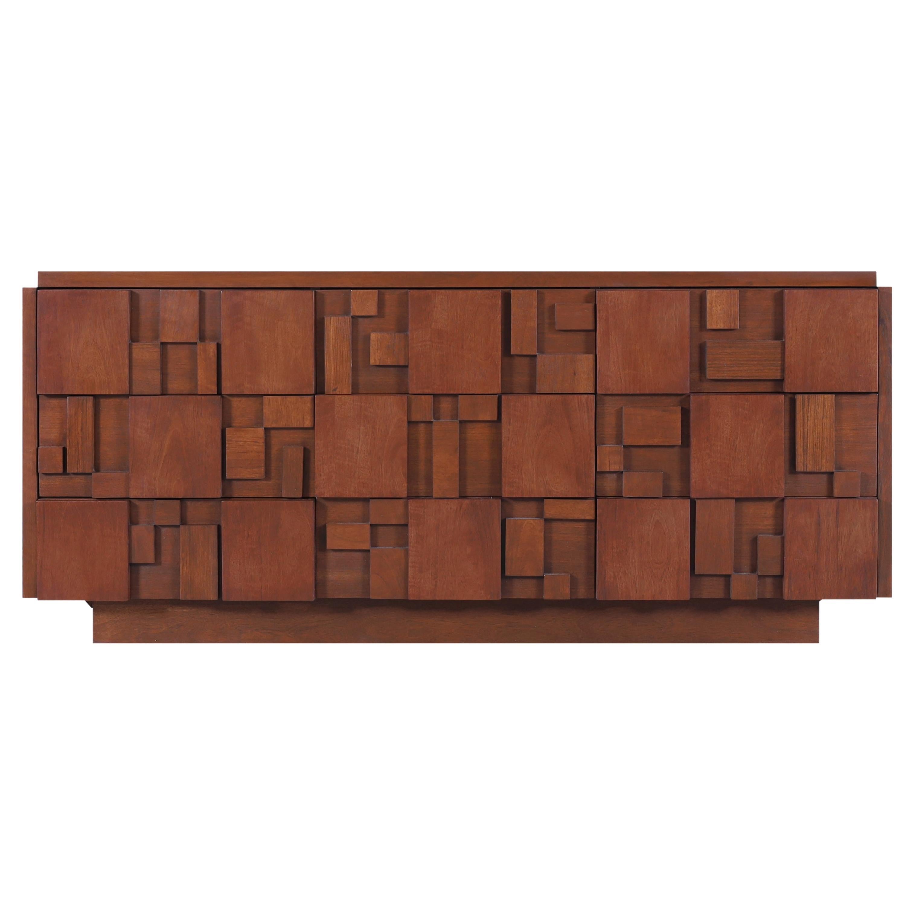 Comò brutalista d'epoca in noce "Staccato" di Lane's in vendita