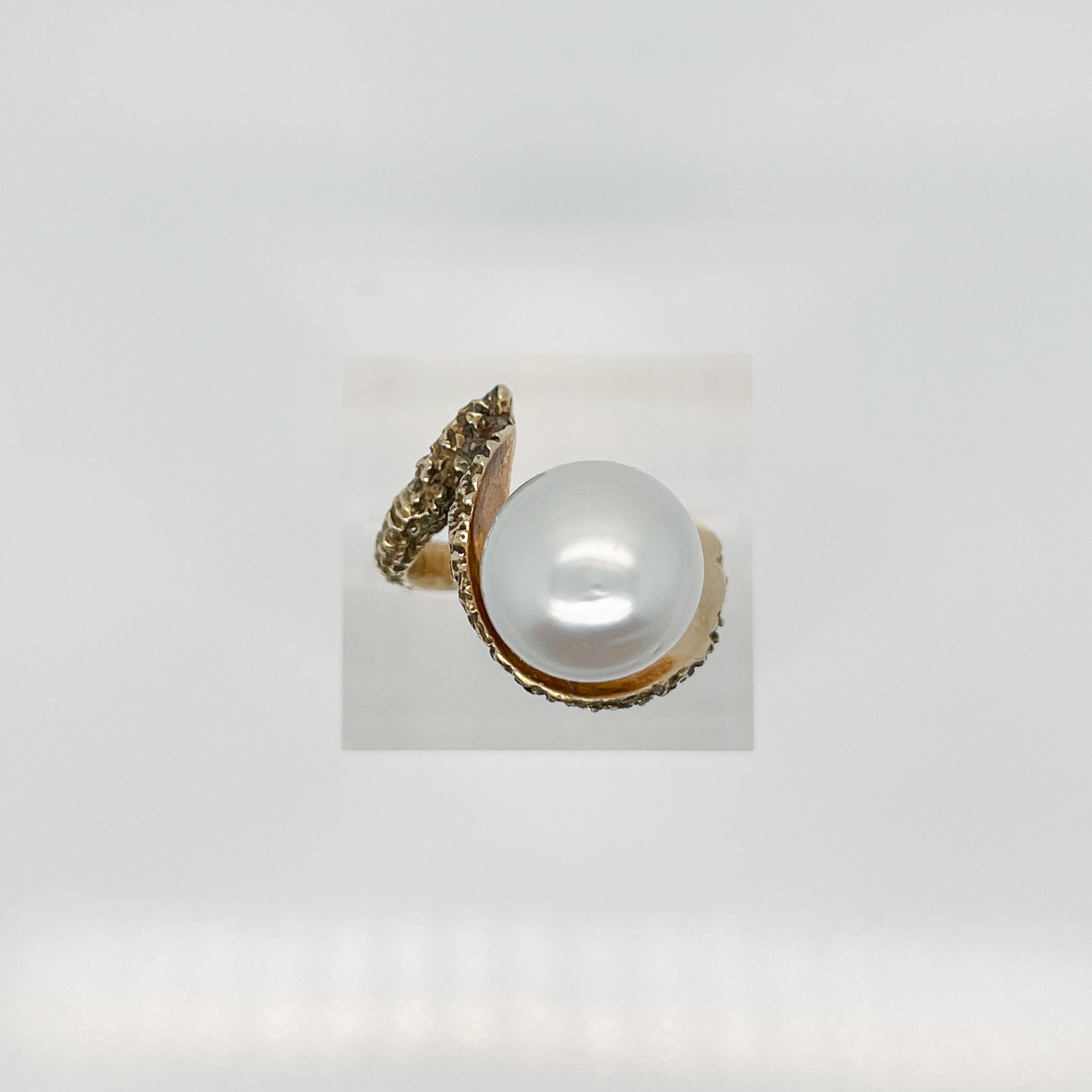 Vintage Brutalist Textured 14 Karat Yellow Gold & Baroque Pearl Cocktail Ring For Sale 10