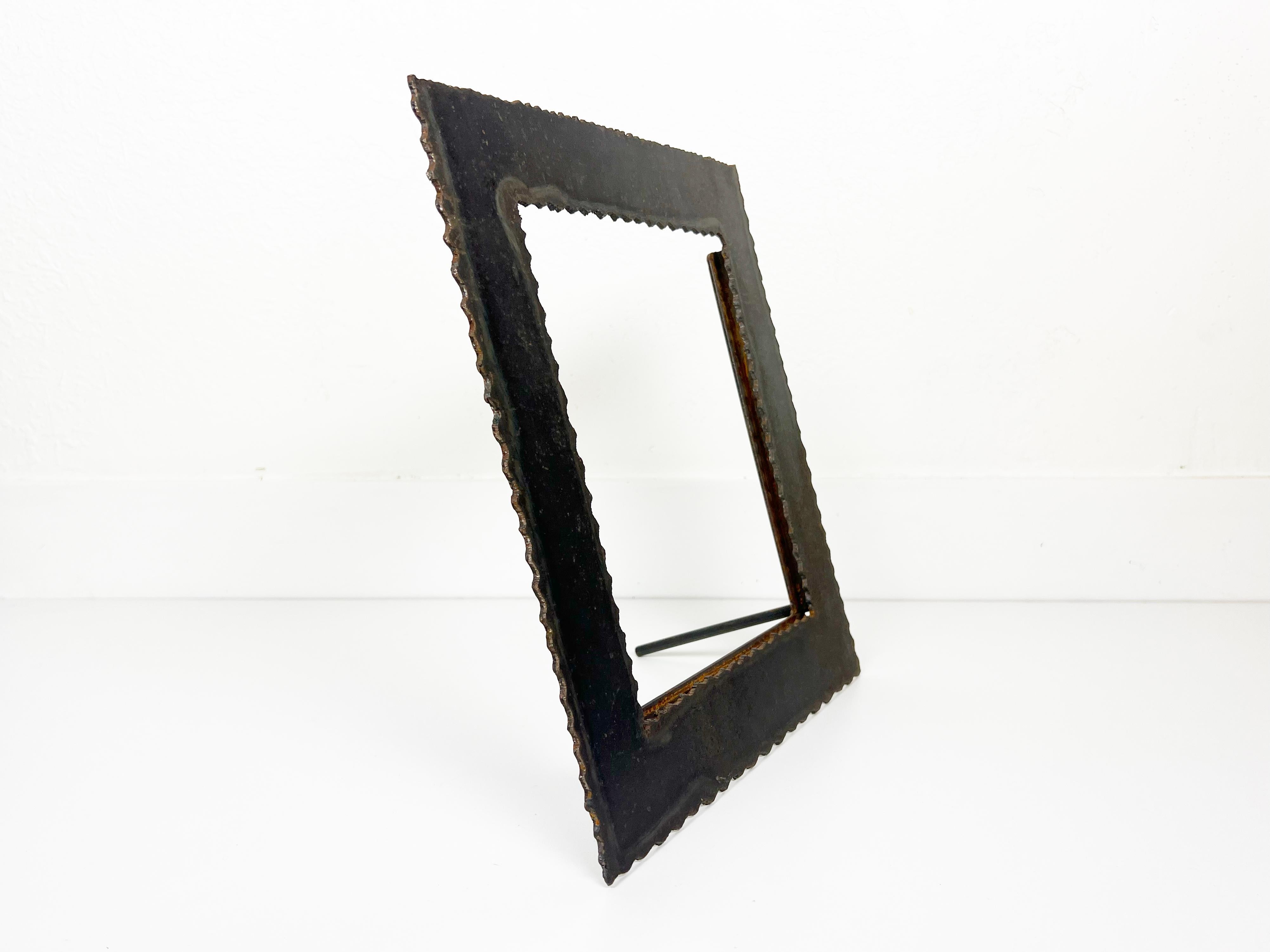 Vintage Brutalist Torch Cut Metal Picture Frame In Excellent Condition For Sale In Fort Lauderdale, FL
