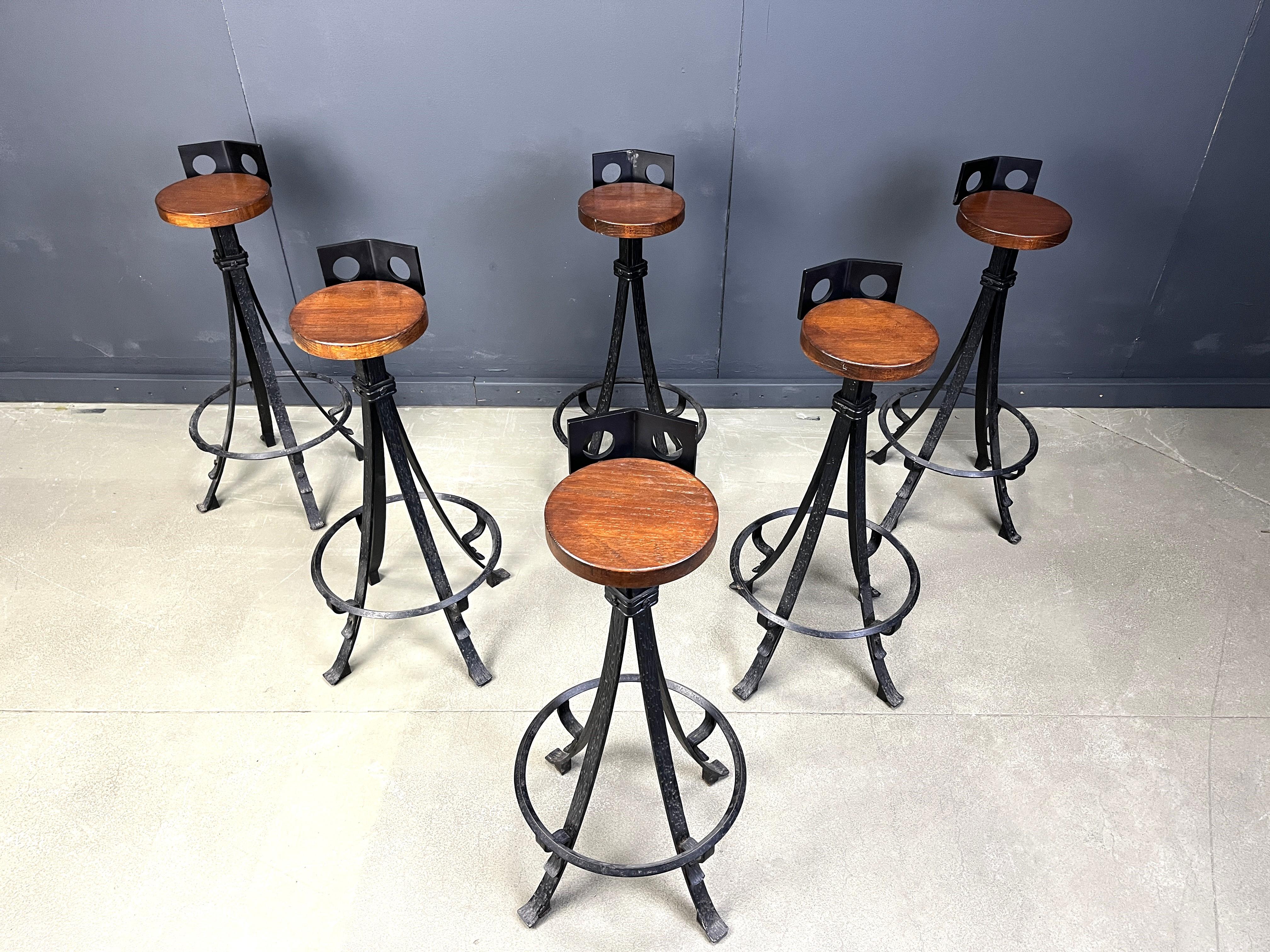 Vintage brutalist wrought iron bar stools, 1970s - set of 6 In Good Condition For Sale In Leuven, Vlaams Gewest