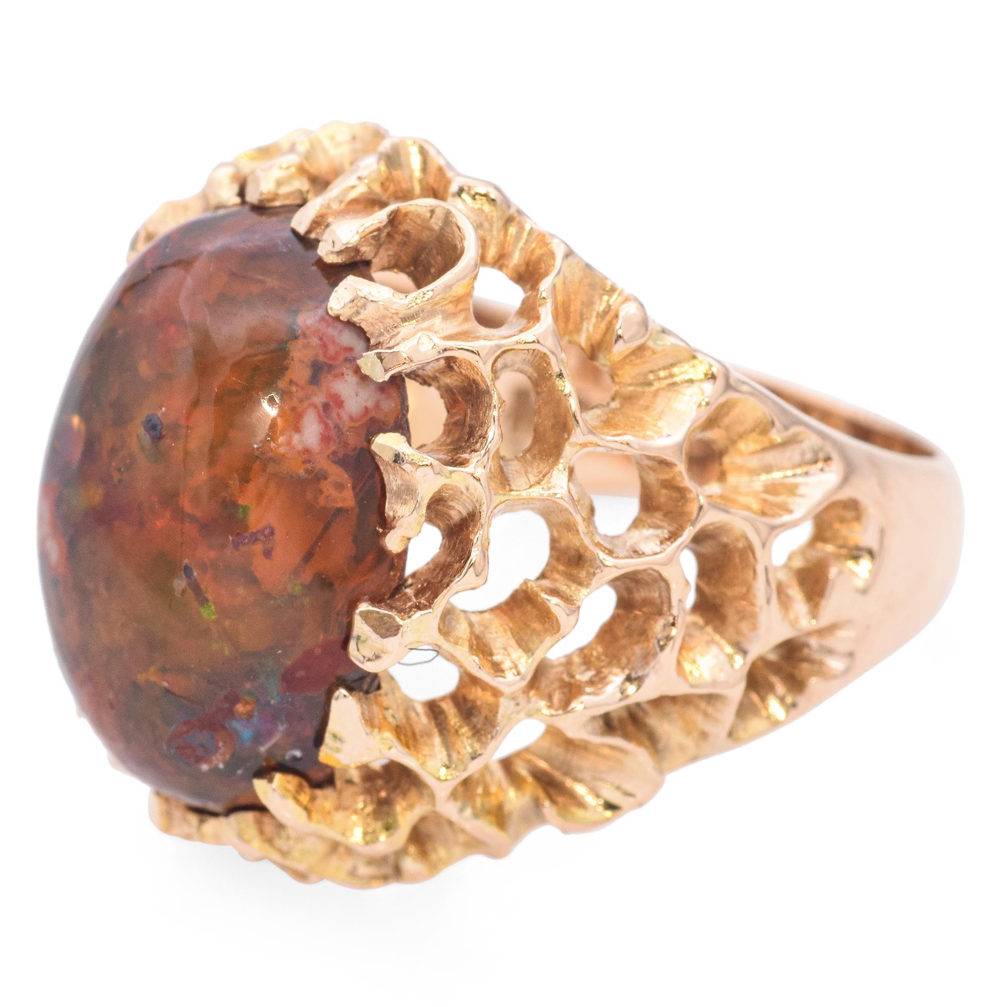 Vintage Brutalist Yellow Gold and 6.4ct Mexican Fire Opal Statement Ring In Good Condition For Sale In New York, NY