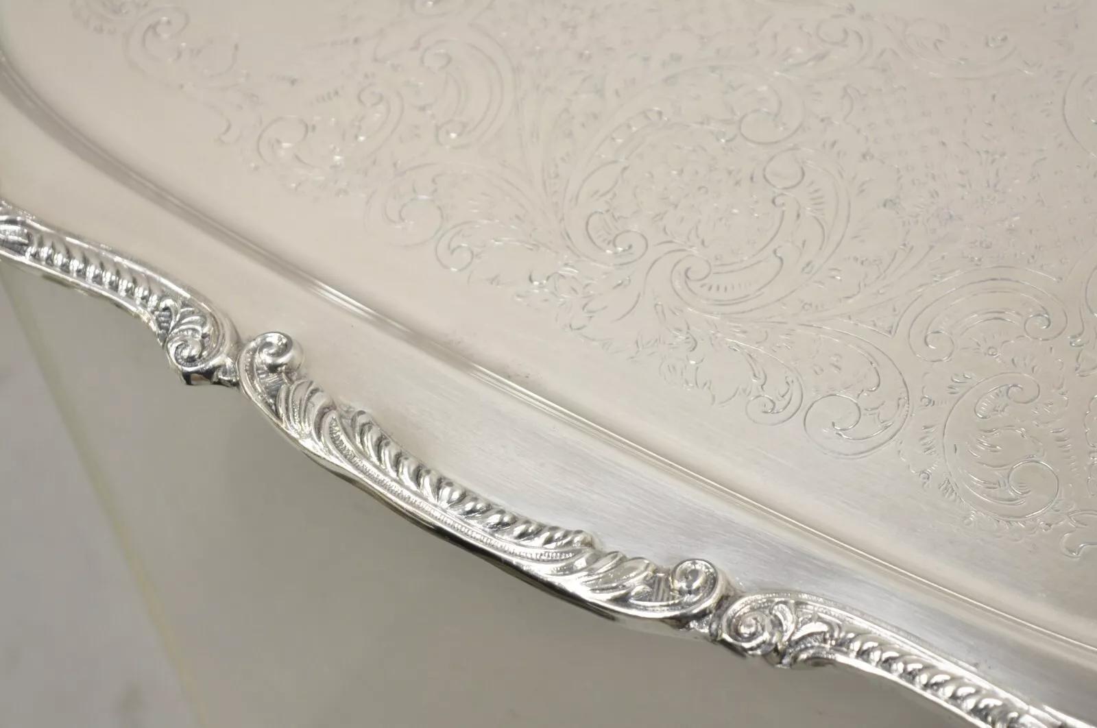 20ième siècle Plateau de service vintage de style victorien BSC en métal argenté gravé de fleurs en vente