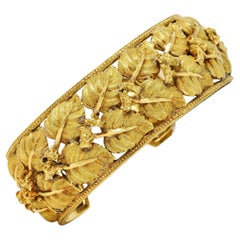 Vintage Buccellati 18 Karat Yellow Gold Hinged Foliate Leaf Cuff Bracelet