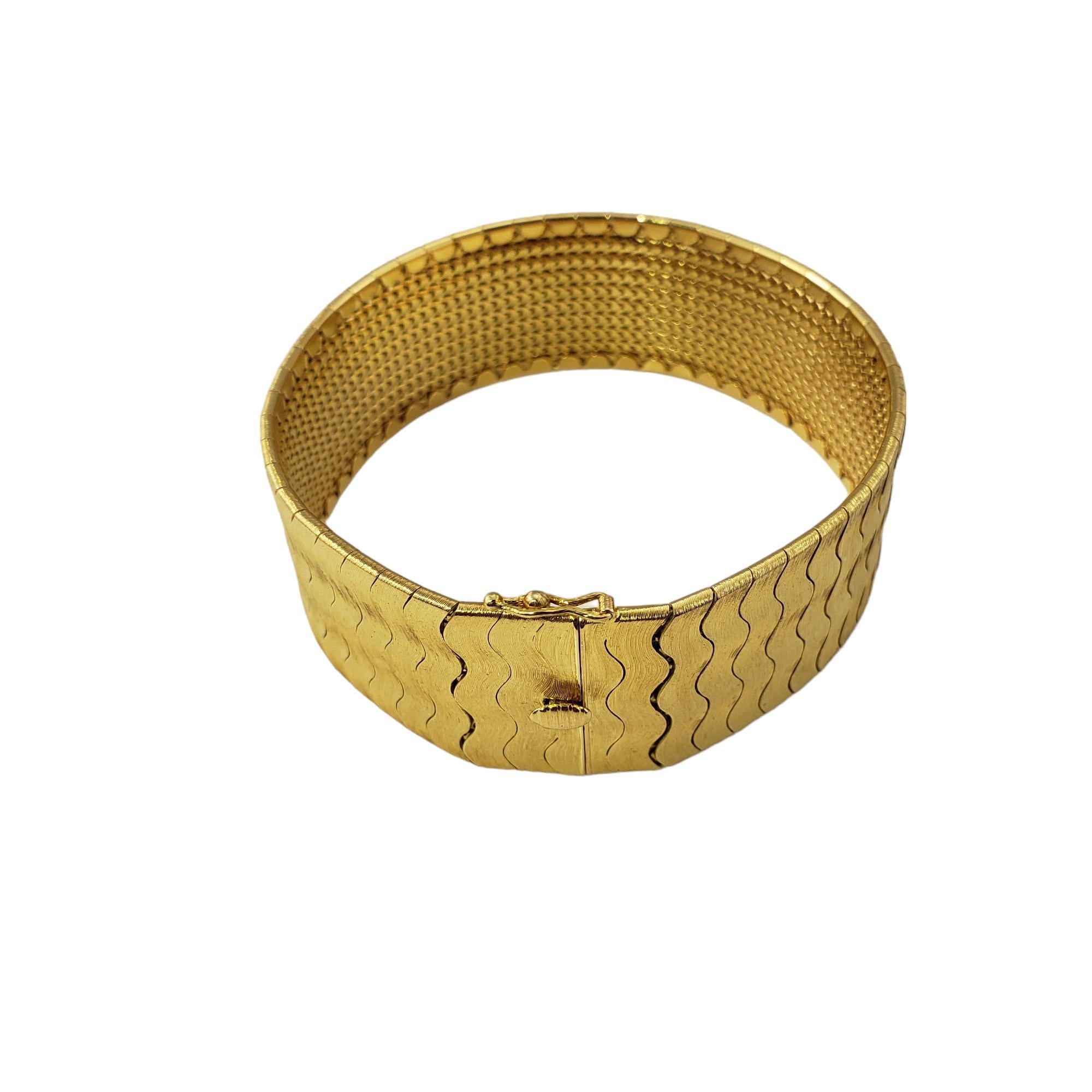 Women's Vintage Buccellati 18 Karat Yellow Gold Wide Wave Bracelet #17822