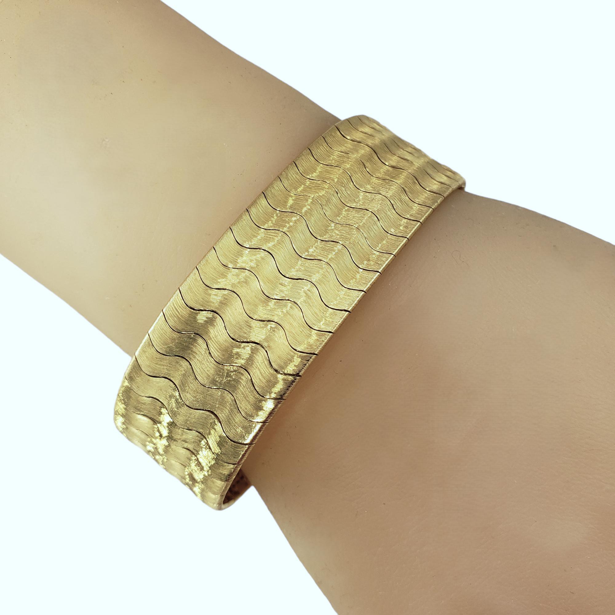 Vintage Buccellati 18 Karat Yellow Gold Wide Wave Bracelet #17822 5