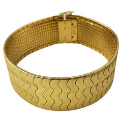 Vintage Buccellati 18 Karat Yellow Gold Wide Wave Bracelet #17822