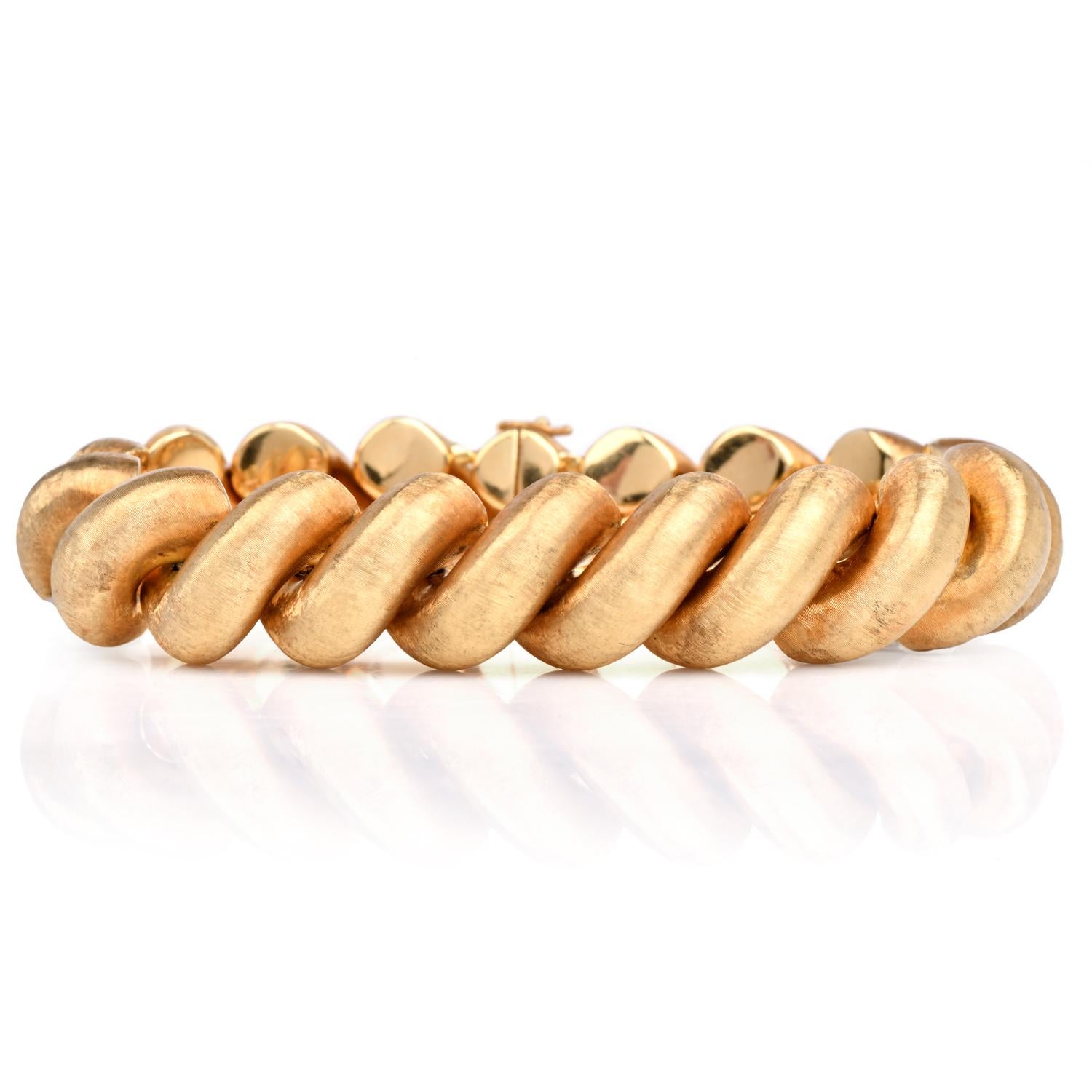 Vintage Buccellati 18K Gold Satin Torsade Wide Bracelet In Excellent Condition In Miami, FL