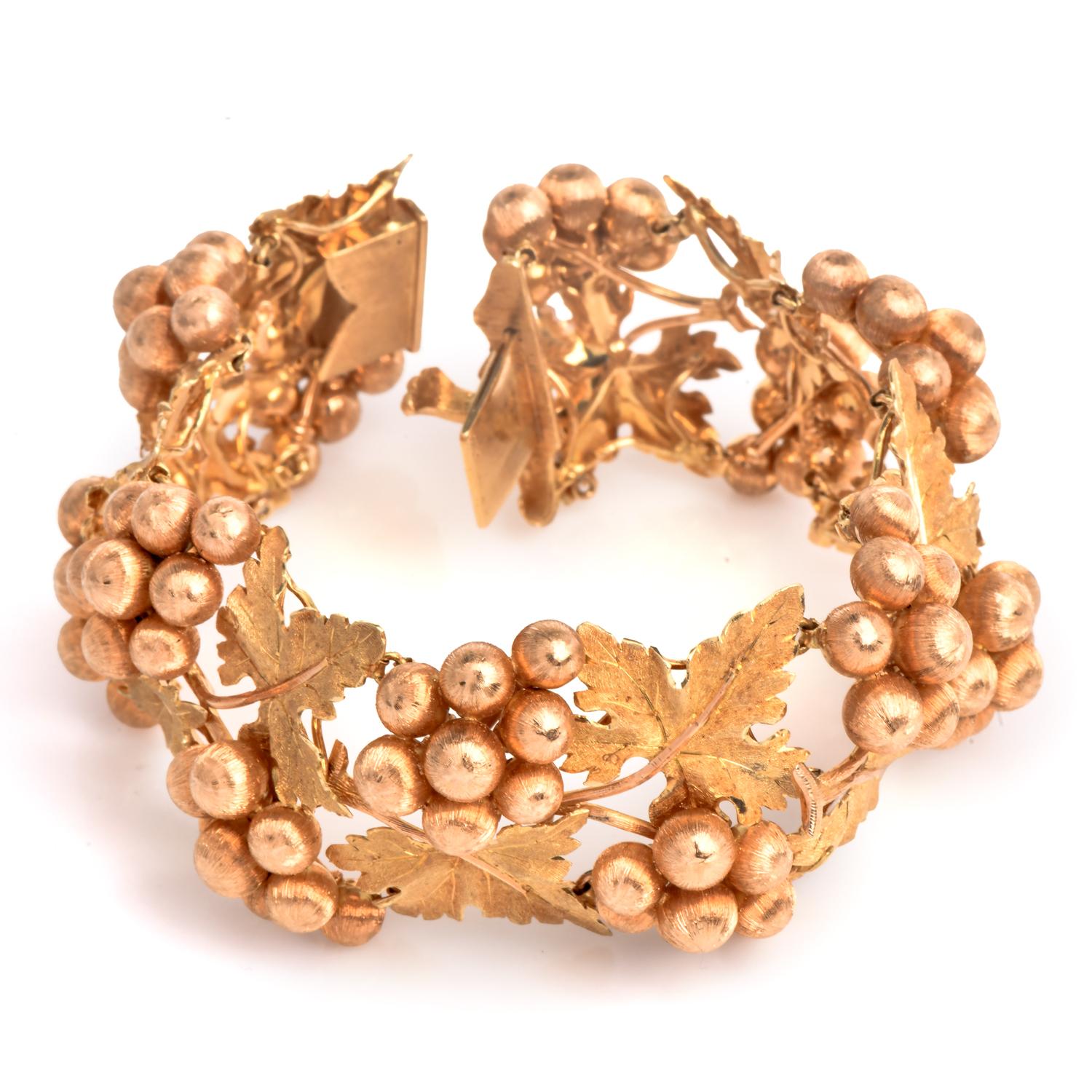 Vintage Buccellati 1970s 18K Gold Grape Leaf Link Statement Bracelet In Excellent Condition In Miami, FL