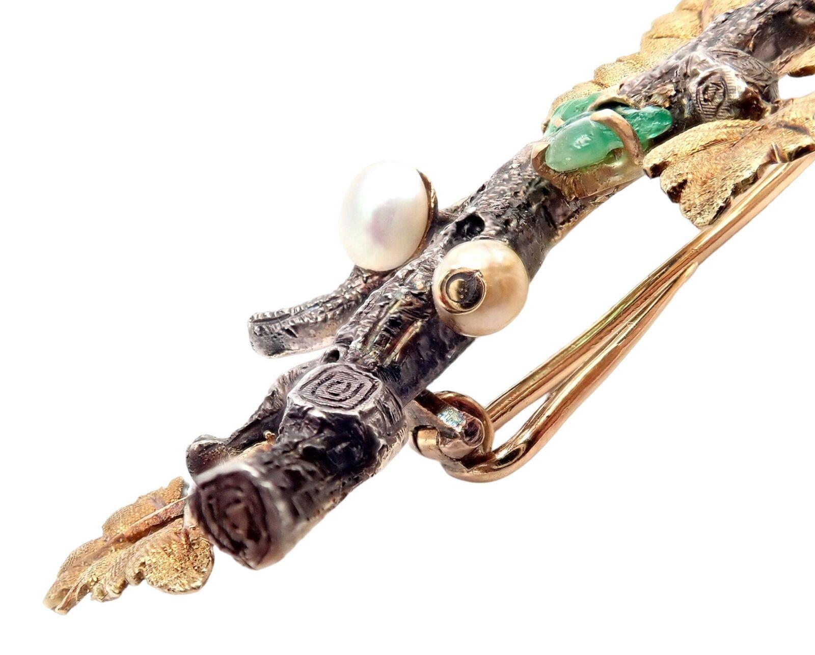 Women's or Men's Vintage Buccellati Twig White And Yellow Gold Carved Emerald Pearl Brooch Pin For Sale