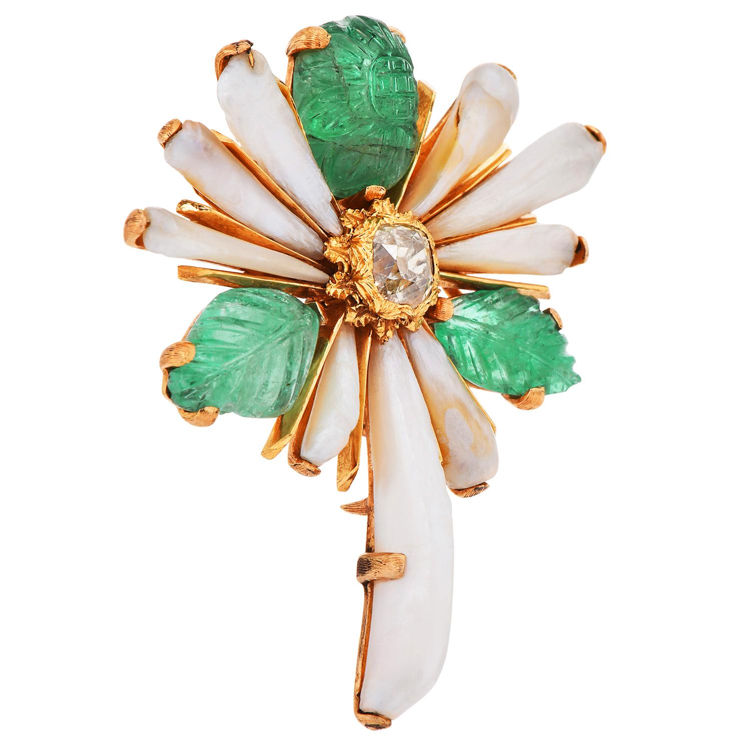 Vintage Buccellati Yellow Diamond Emerald Gold Flower Brooch Pin  In Excellent Condition For Sale In Miami, FL