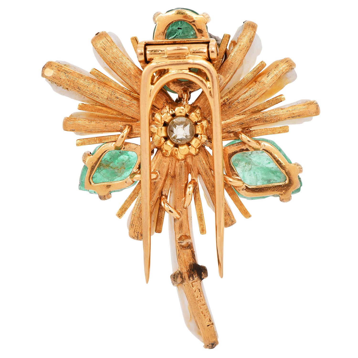 Women's or Men's Vintage Buccellati Yellow Diamond Emerald Gold Flower Brooch Pin  For Sale