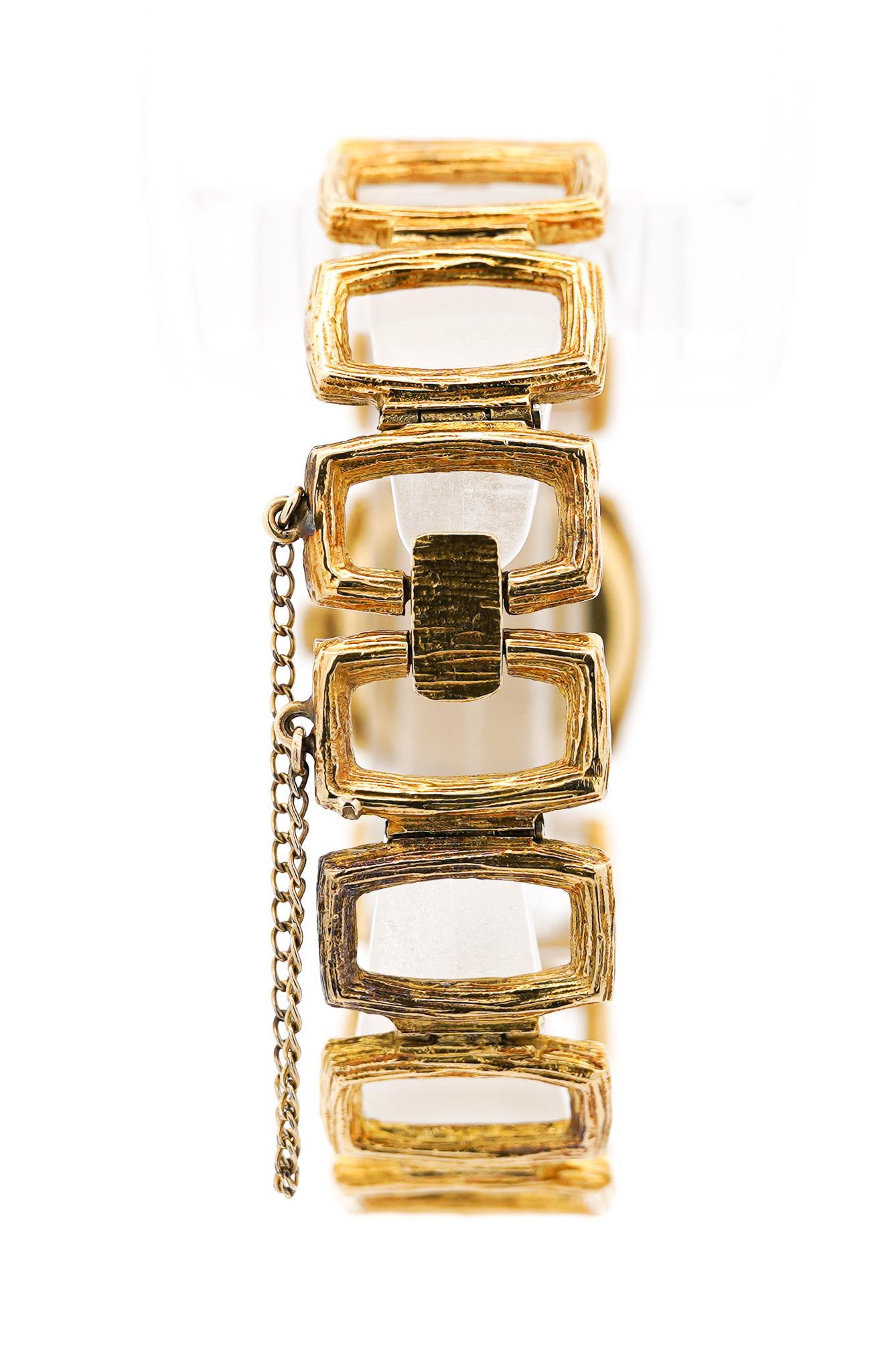 Vintage Bucherer 18K Gold Ladies Textured Square Link Bracelet Watch In Excellent Condition In Miami, FL