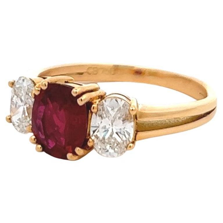 Women's or Men's Vintage Bucherer GIA Thailand Ruby Diamond 18 Karat Yellow Gold Three Stone Ring