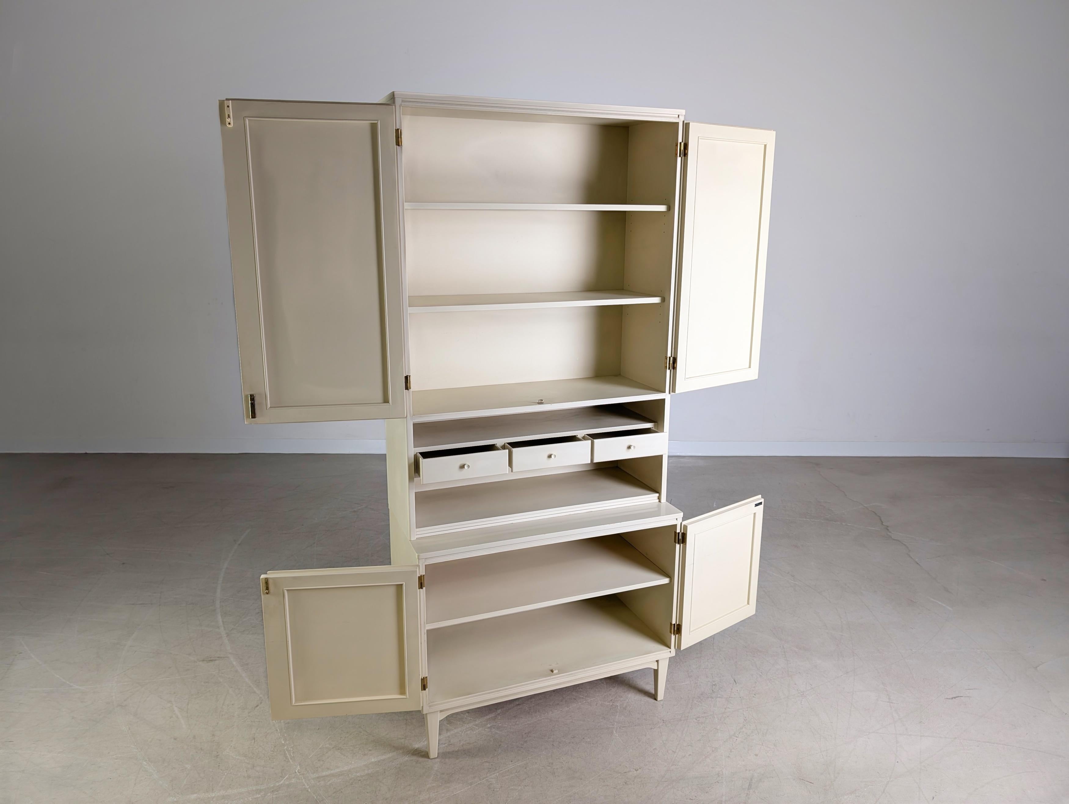 Mid-20th Century Vintage Bücherregal Svante Skogh Schrank shabby chic Landhaus For Sale