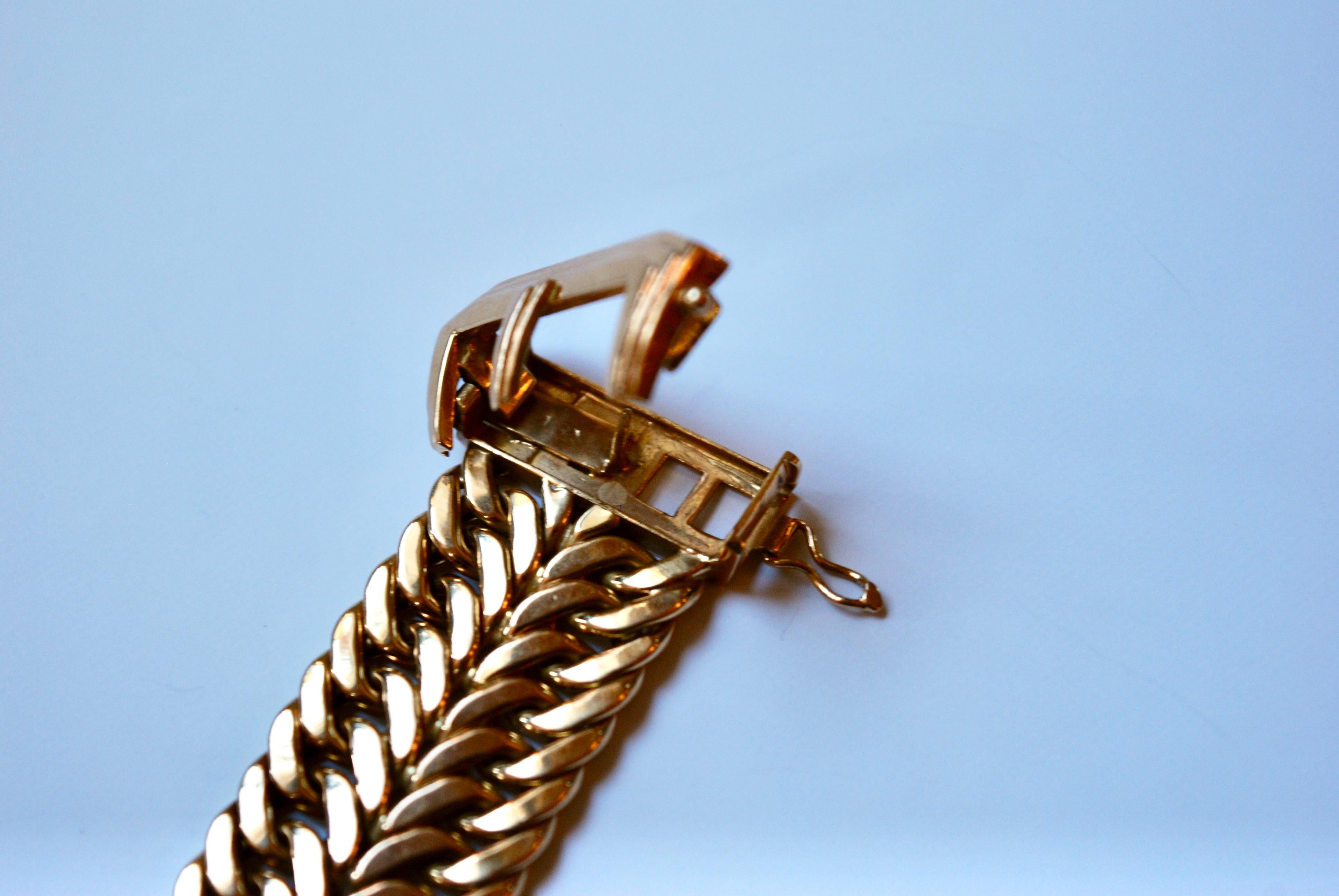 vintage buckle gold bracelet In Good Condition In London, GB