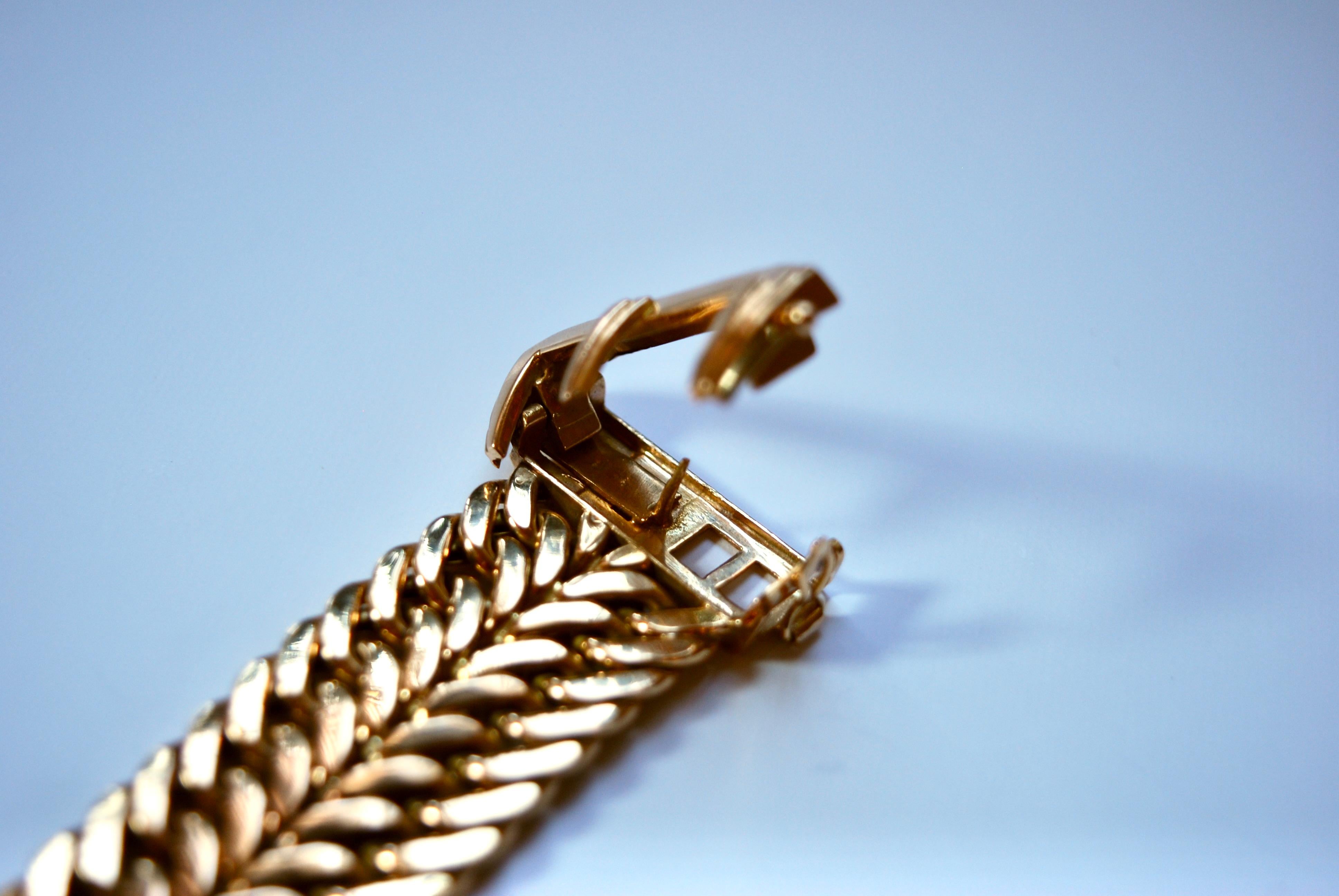 vintage buckle gold bracelet 2