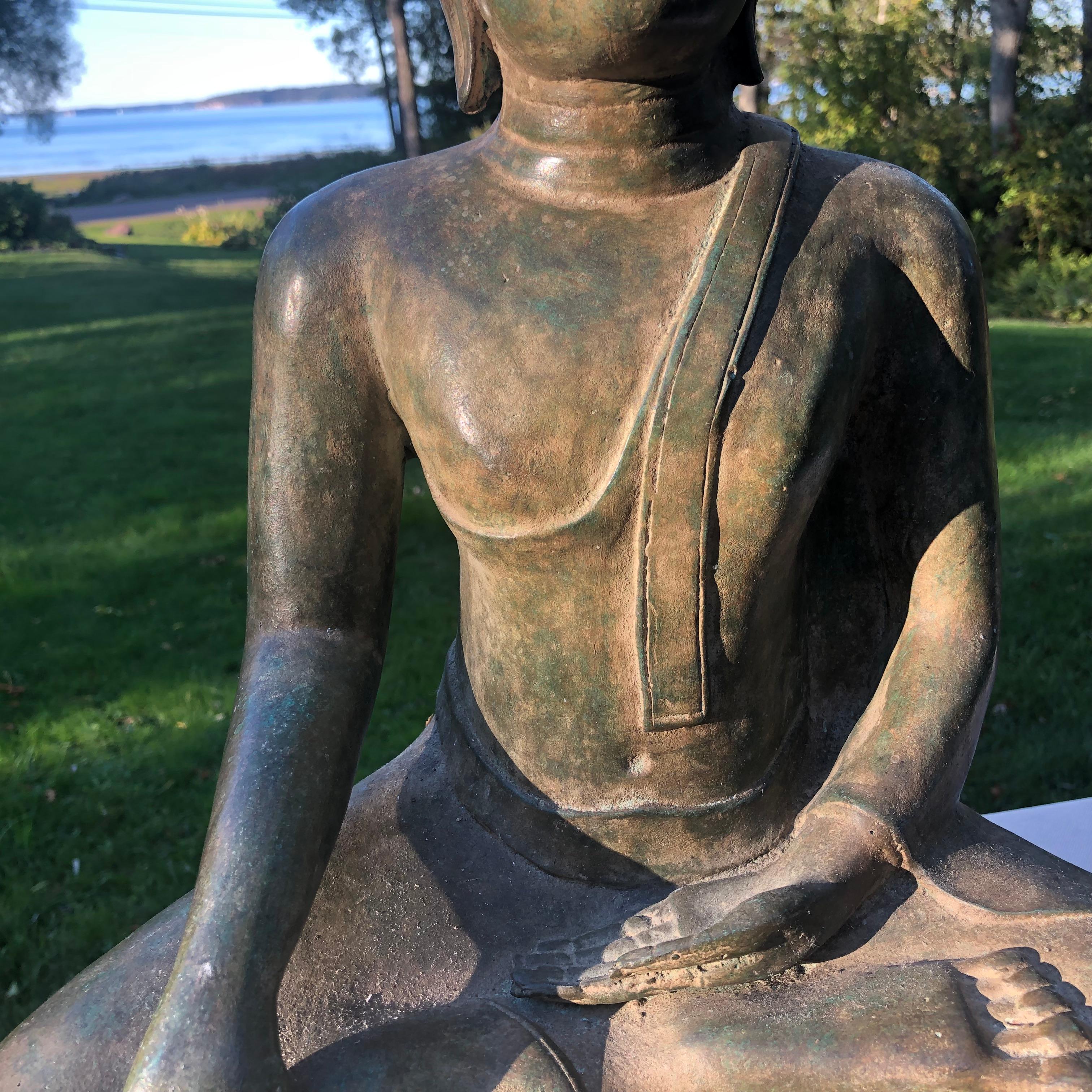 Vintage Buddha Calling Erde zu bezeugen Niedergeschlagene Augen:: Thailand Cast Bronze im Zustand „Gut“ in South Burlington, VT