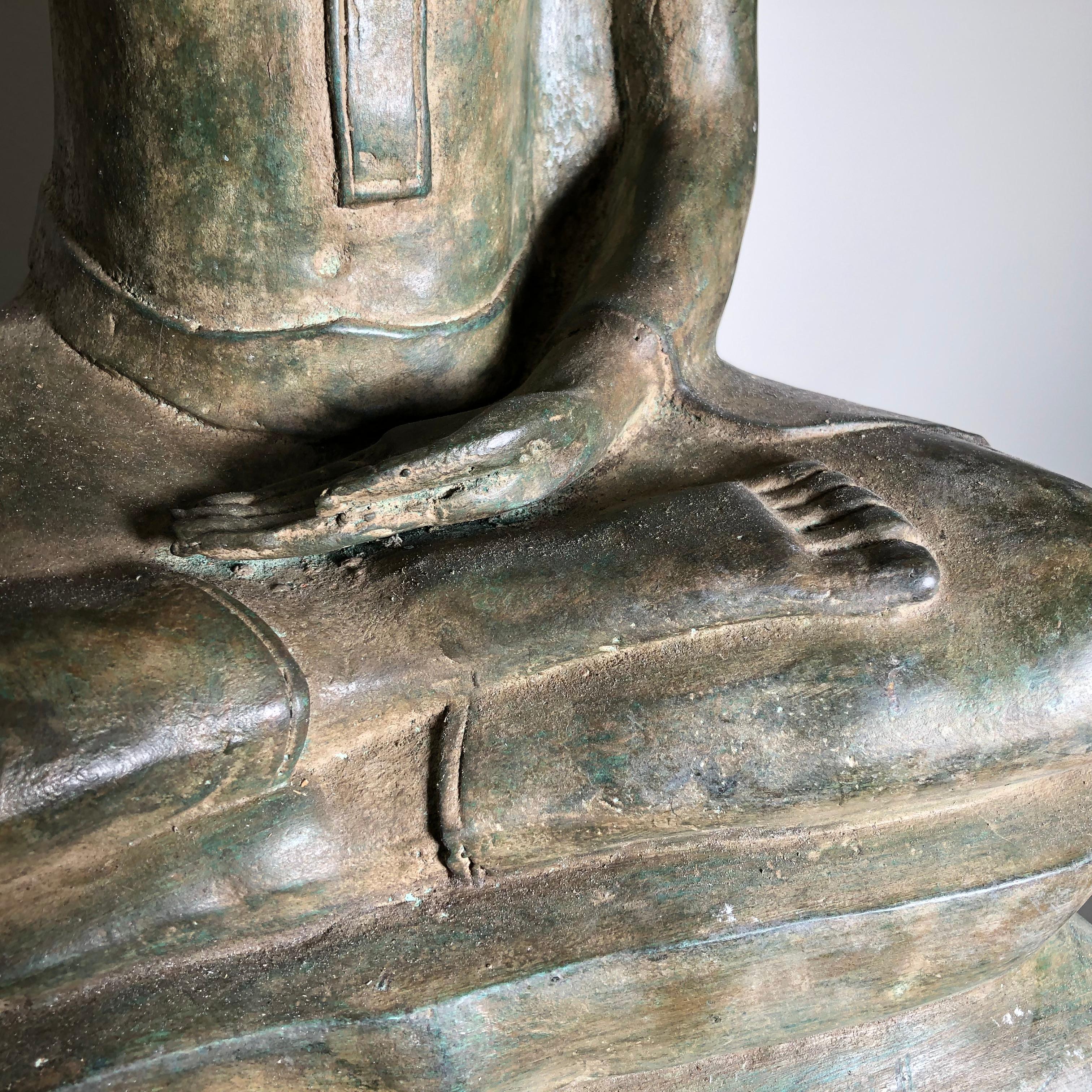 Vintage Buddha Calling Erde zu bezeugen Niedergeschlagene Augen:: Thailand Cast Bronze 8