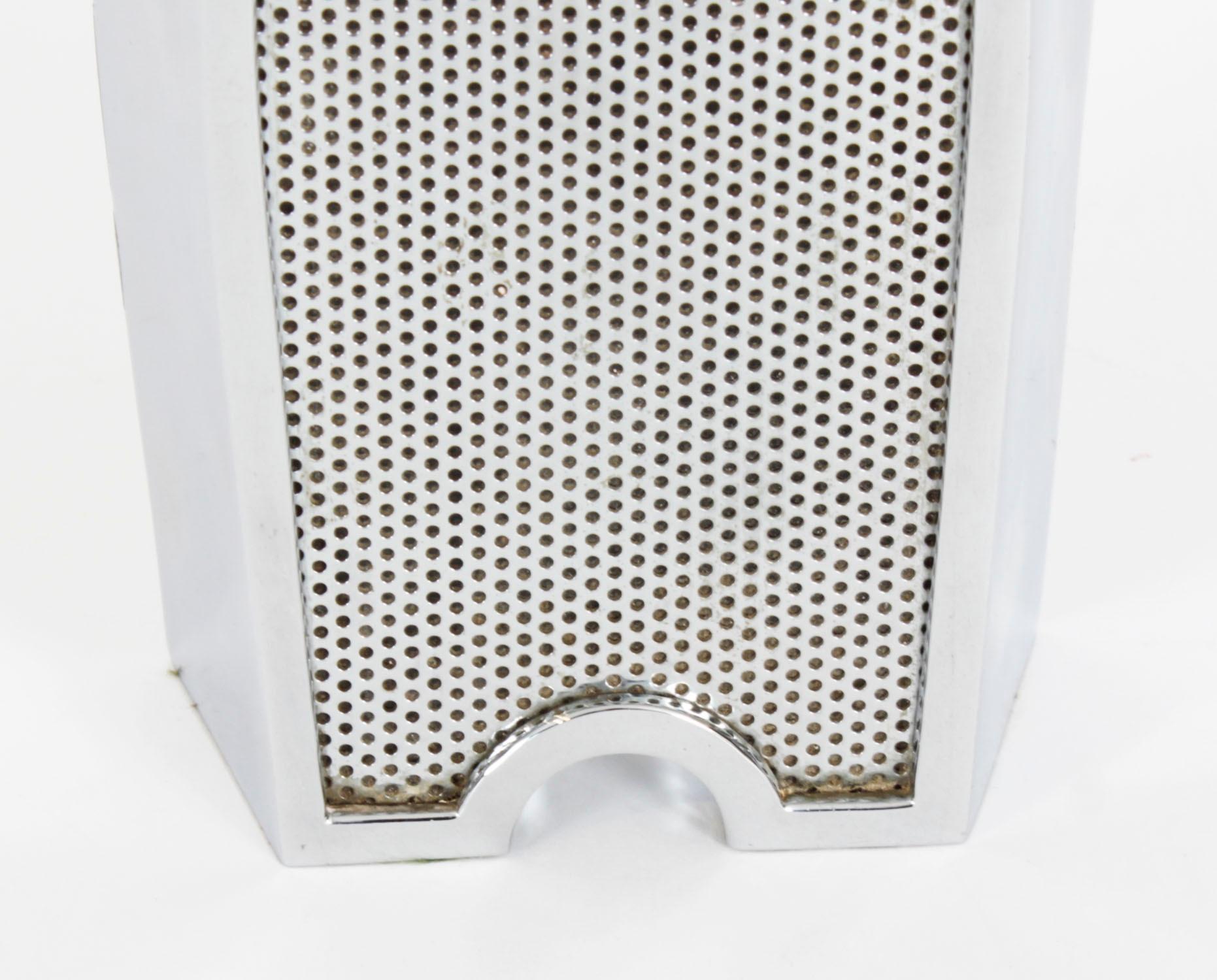 20ième siècle Carafe radiateur Bugatti vintage de la fin du 20e siècle en vente