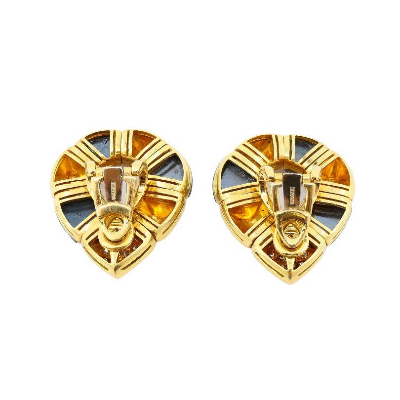 Pendientes de clip vintage Bvlgari de oro de 18 quilates con hematites y diamantes en venta 1