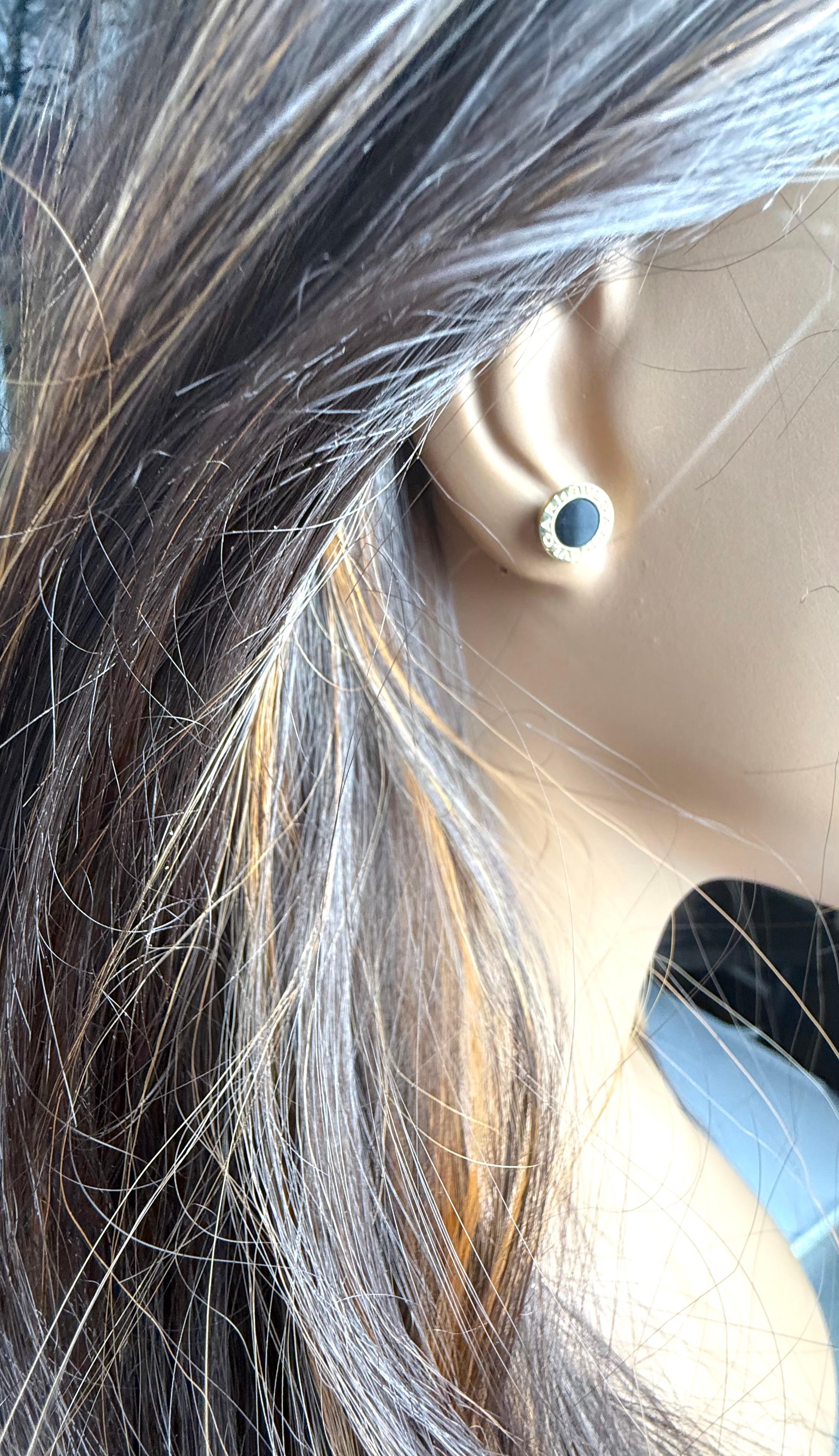 Vintage Bulgari 18K Yellow Gold Black Onyx Circle 0.45 Inch Stud Earrings For Sale 4