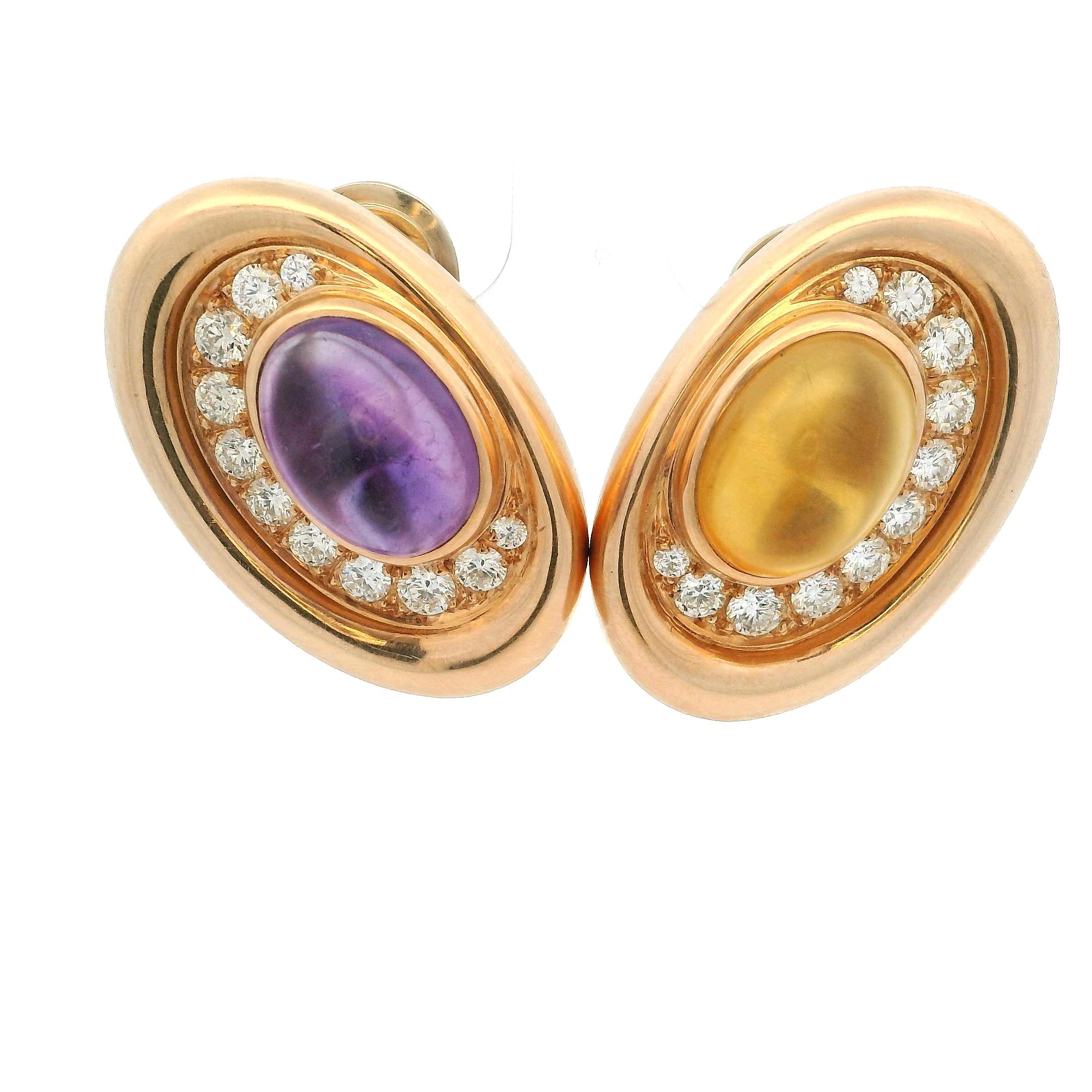 De la renombrada Colección Vintage de Bulgari procede este raro y excepcional par de pendientes, fabricados hacia 1975 en Italia. Atrevidos, glamurosos e inconfundiblemente Bulgari, estos pendientes ovalados de clip ejemplifican el uso icónico del
