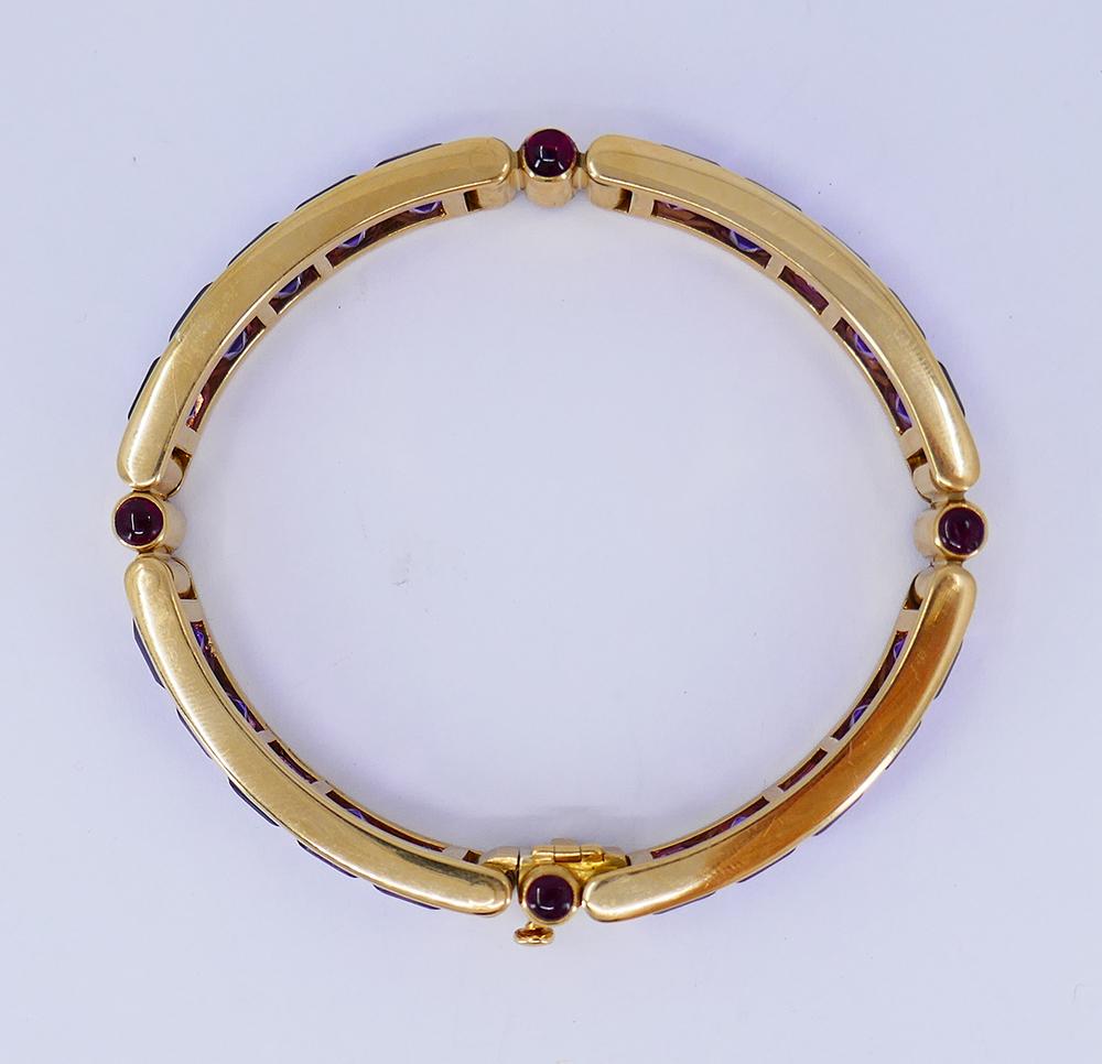 Vintage Bulgari Bracelet 18k Yellow Gold Amethyst Bvlgari Estate Jewelry In Good Condition For Sale In Beverly Hills, CA