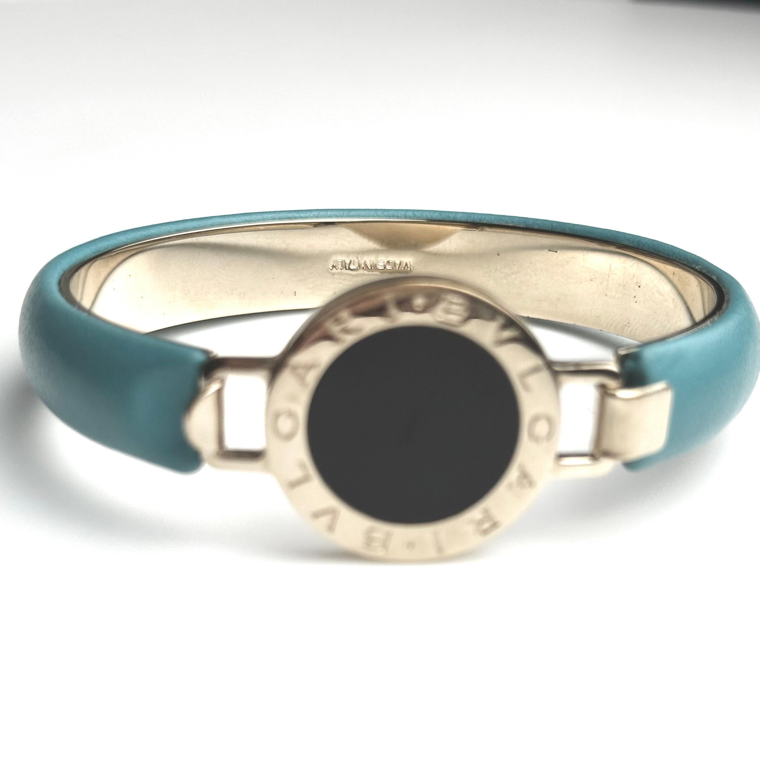 De las mujeres Pulsera vintage Bulgari de metal dorado y cuero turquesa en venta