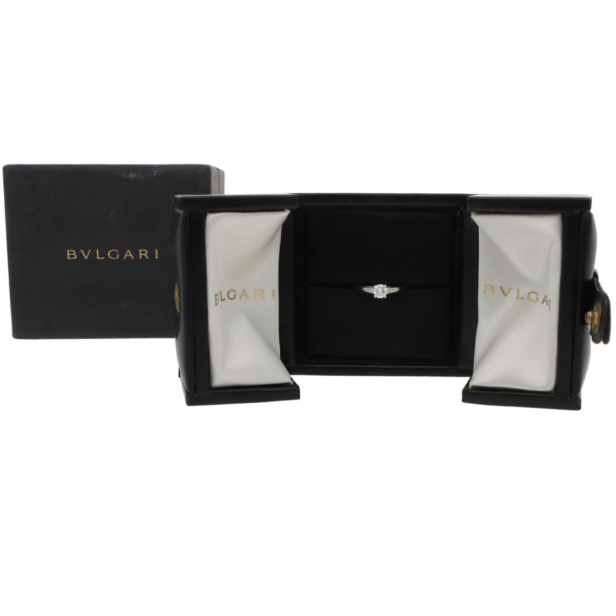 Vintage Bulgari Griffe 0.31ct Diamond Solitaire Ring in Platinum In Excellent Condition In London, GB