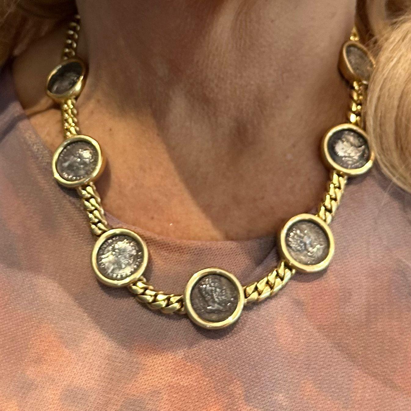 Bulgari Vintage Gliederhalskette aus Gelbgold mit sieben antiken Münzen, Vintage im Zustand „Hervorragend“ im Angebot in Holland, PA