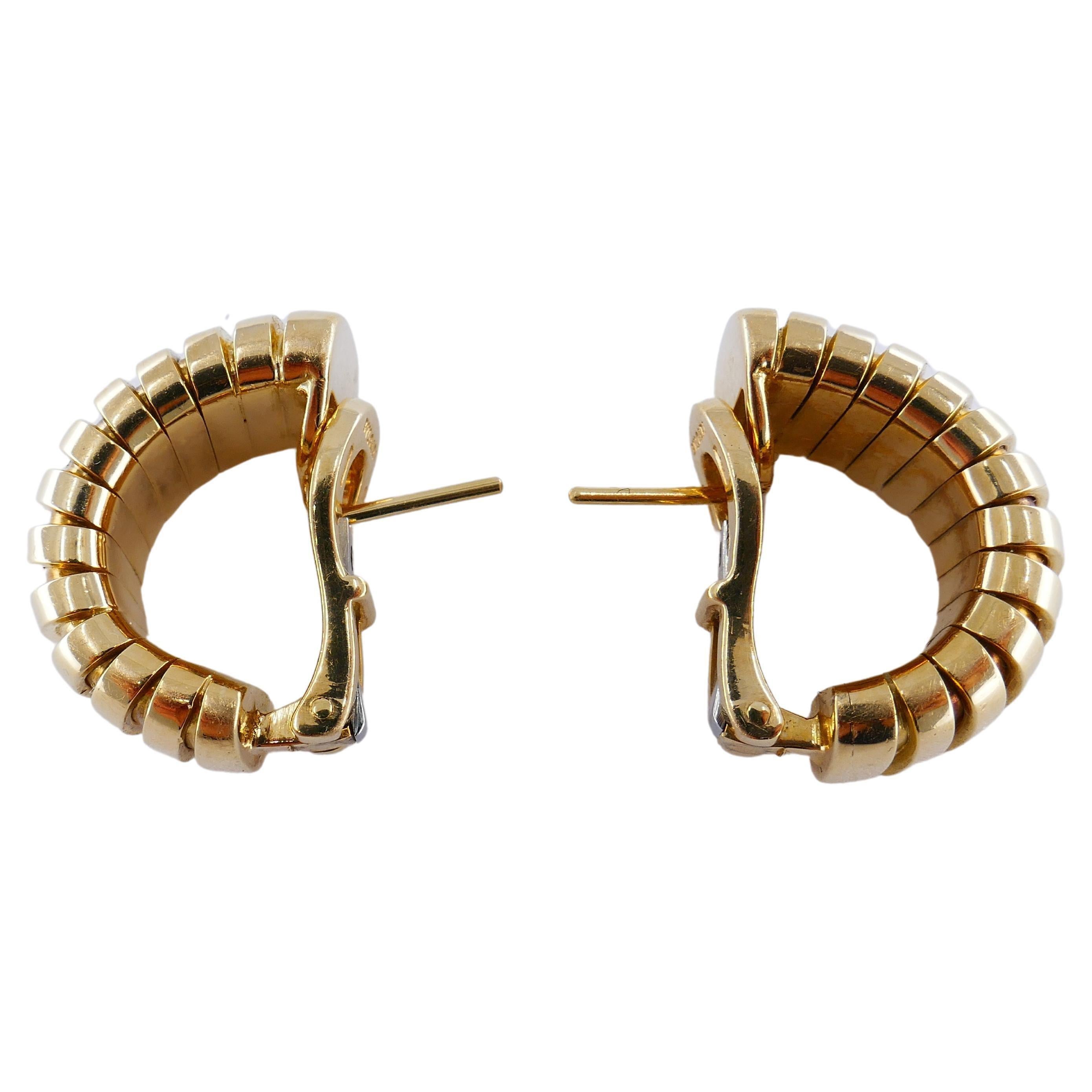 Vintage Bulgari Tubogas Earrings In Excellent Condition For Sale In Beverly Hills, CA