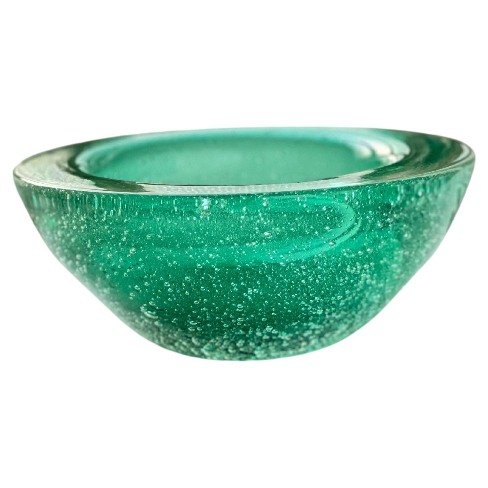 Vintage "Bullicante" Murano Bowl in Green Glass, Seguso Style, Rare Decorative For Sale
