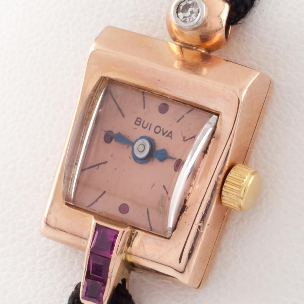 Bulova Montre habillée vintage en or rose 14 carats avec diamants et rubis Bon état - En vente à Van Nuys, CA
