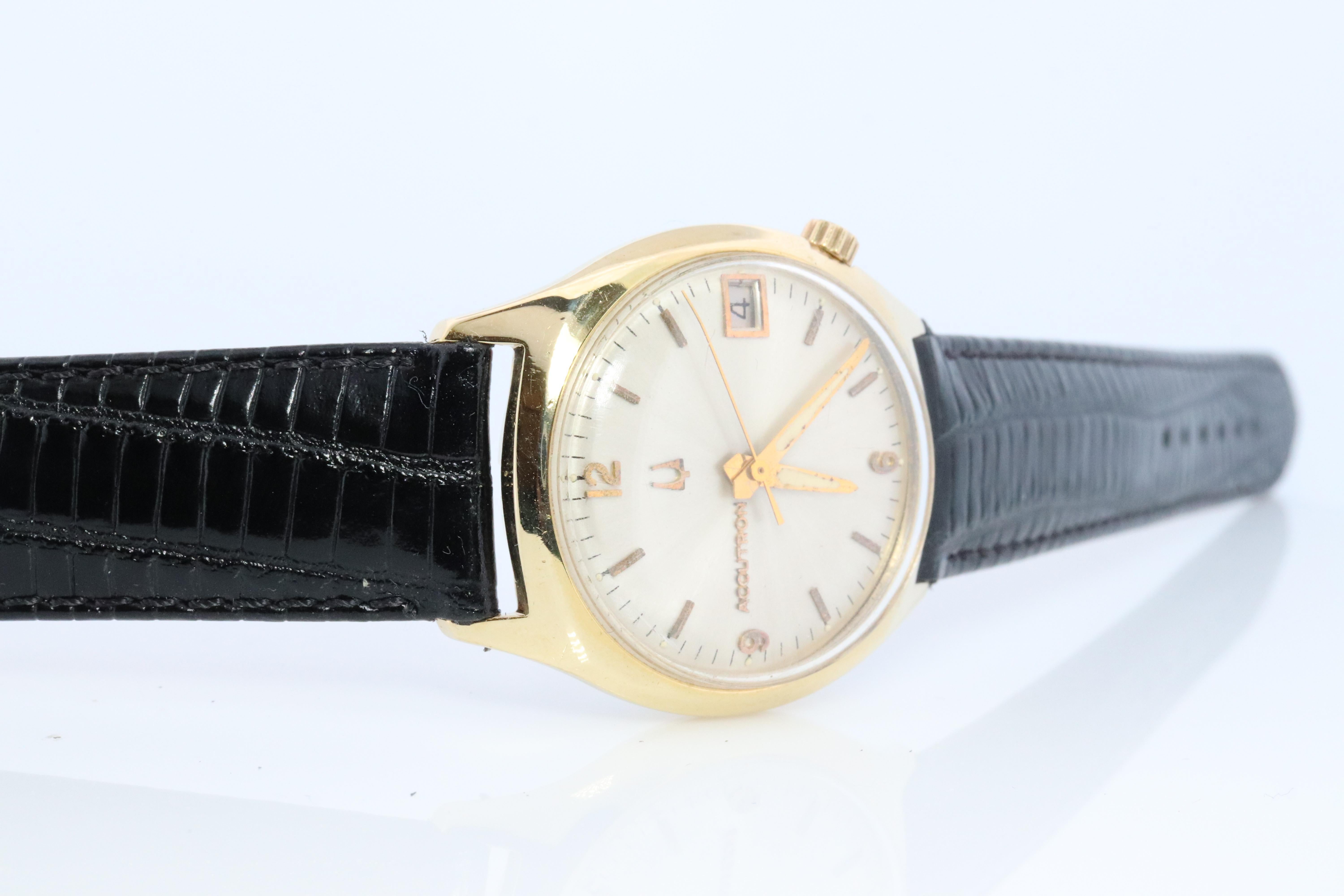 Vintage BULOVA Accutron M6 Vintage Uhr. 14k Gelbgold Bulova Accutron Electric. im Angebot 1