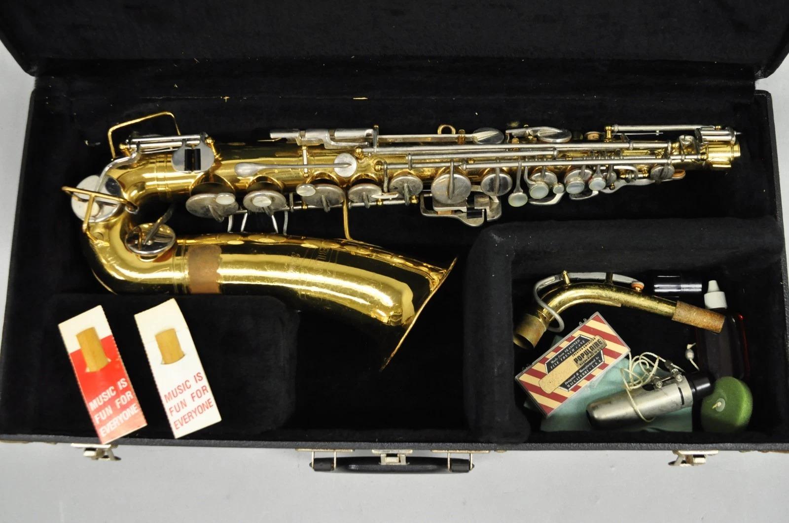 Vintage Bundy Selmer Brass Altsaxophon in Hartschalenkoffer w/ Extras (wurde nicht getestet). CIRCA Spätes 20. Jahrhundert. Abmessungen: Gehäuse, 6,5