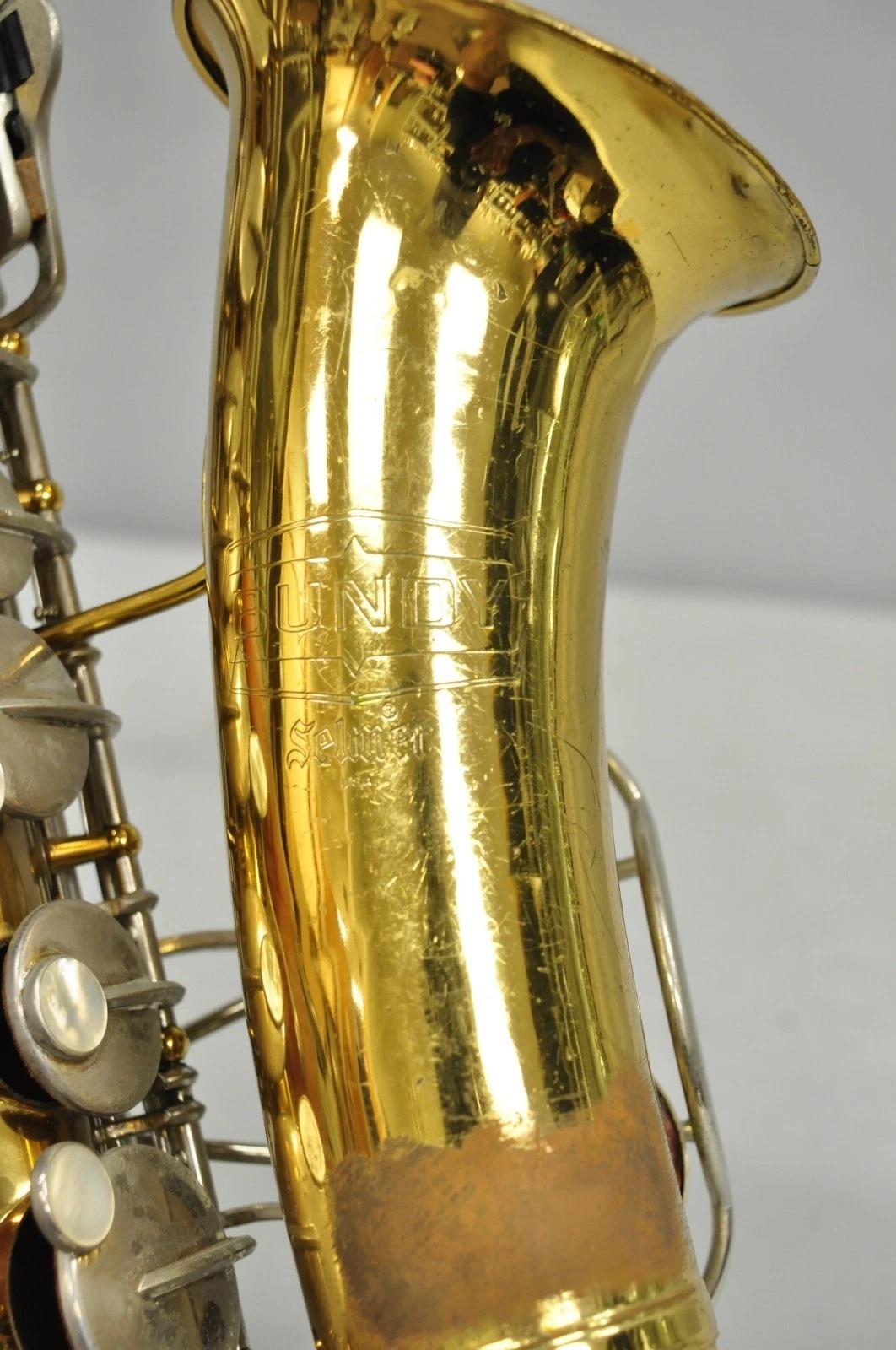 Vintage Bundy Selmer Messing Altsaxophon in Hartschalenkoffer w / Extras (20. Jahrhundert) im Angebot