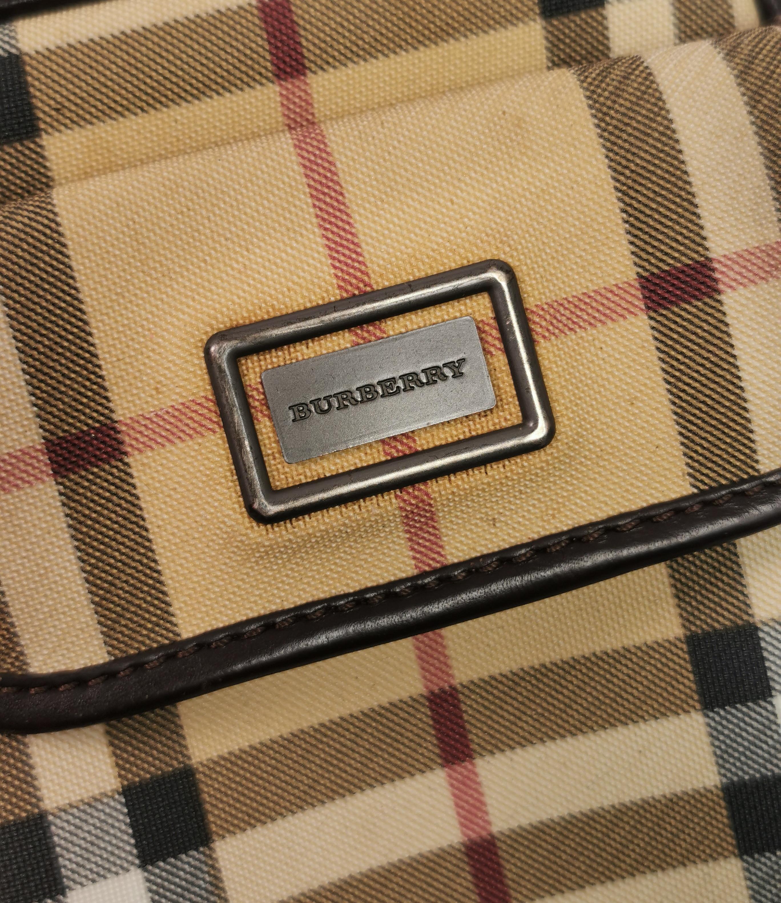 Women's or Men's Vintage Burberry belt bag, Nova check 