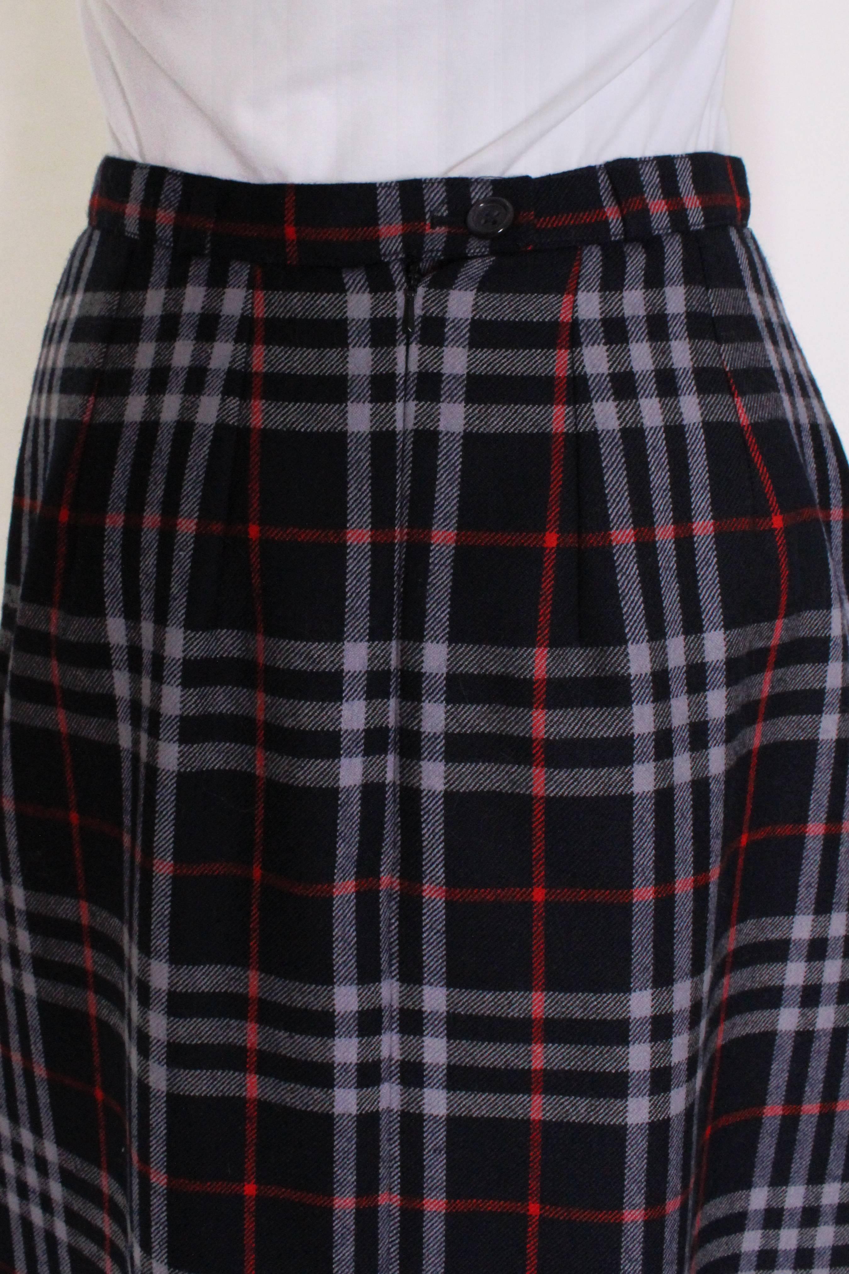 Vintage Burberry Blue Check Skirt In New Condition For Sale In London, GB
