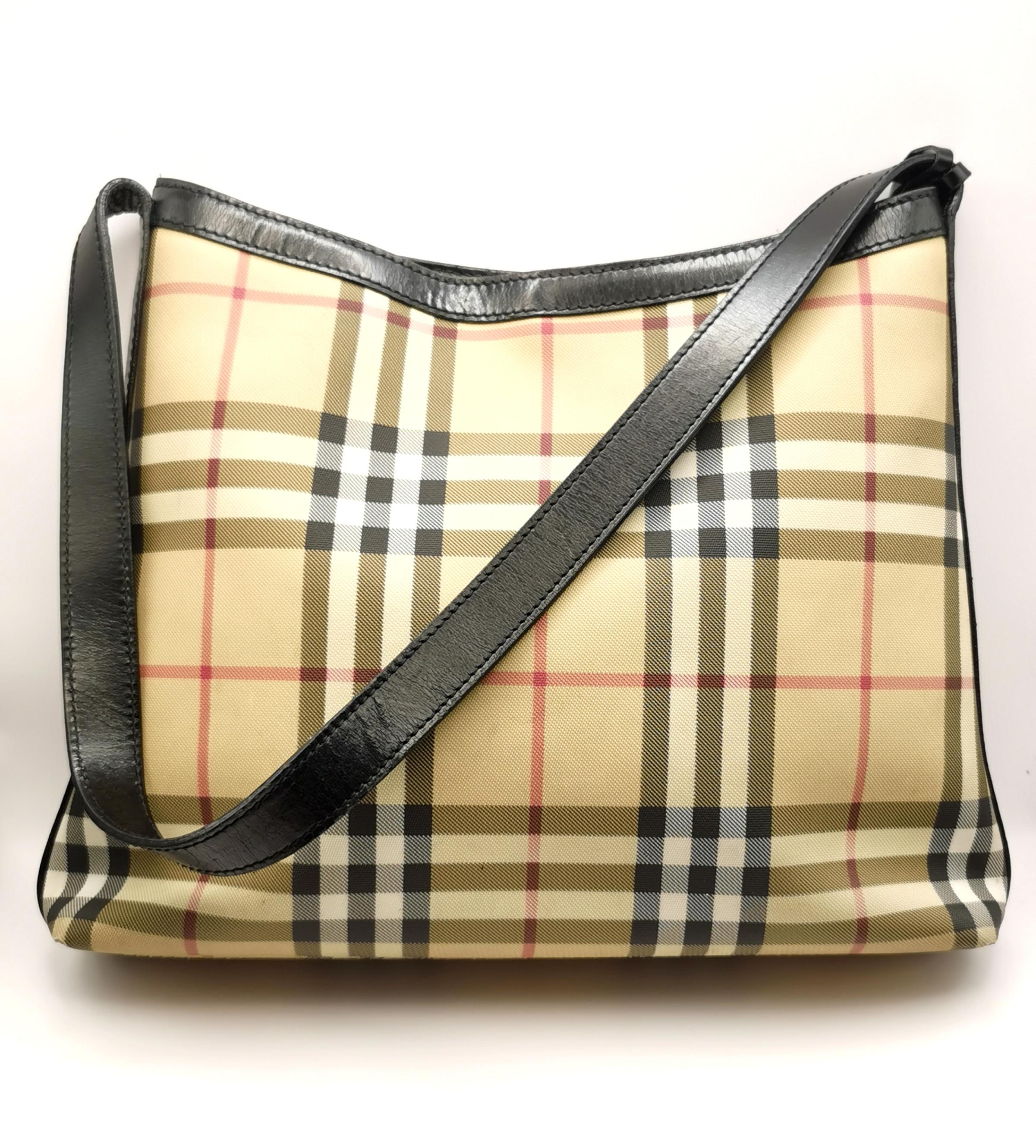 Vintage Burberry check tote bag  In Fair Condition For Sale In NEWARK, GB