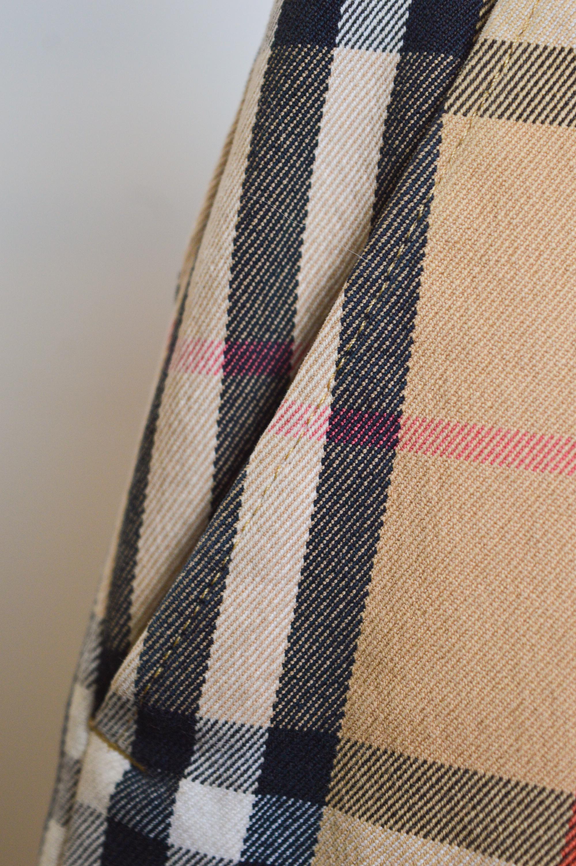 Brown Vintage BURBERRY Classic Nova Check Patterned Tartan Trousers - Plaid Pants For Sale