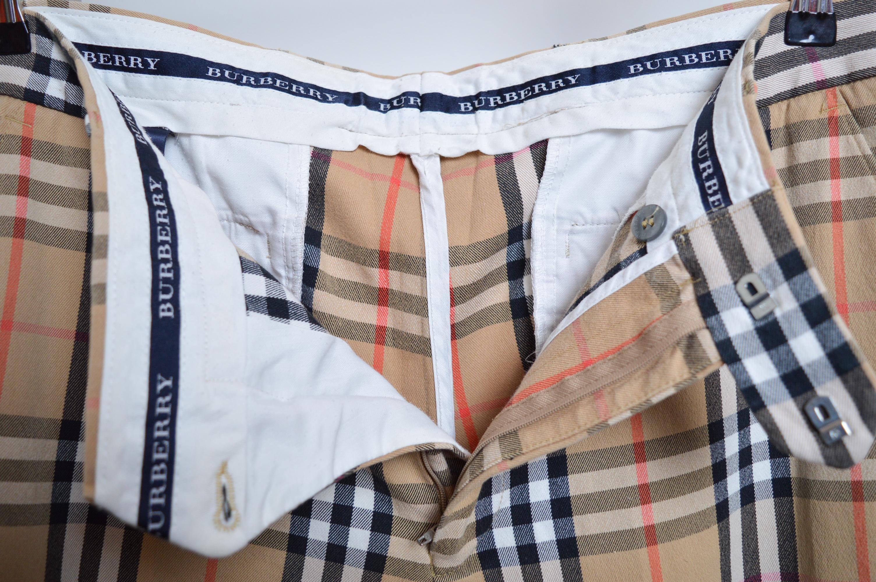 Men's Vintage BURBERRY Classic Nova Check Patterned Tartan Trousers - Plaid Pants For Sale