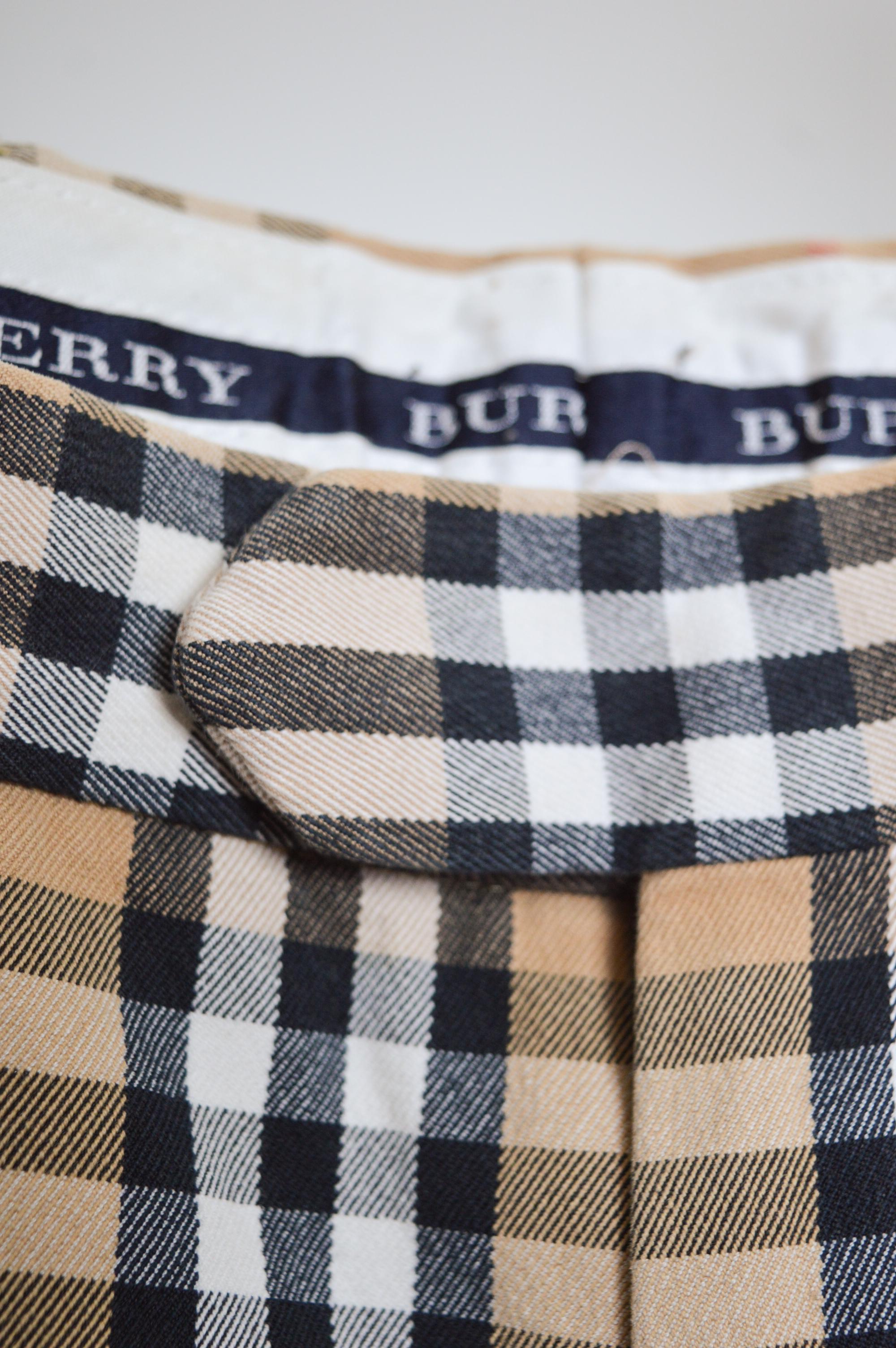 Vintage BURBERRY Classic Nova Check Patterned Tartan Trousers - Plaid Pants For Sale 1