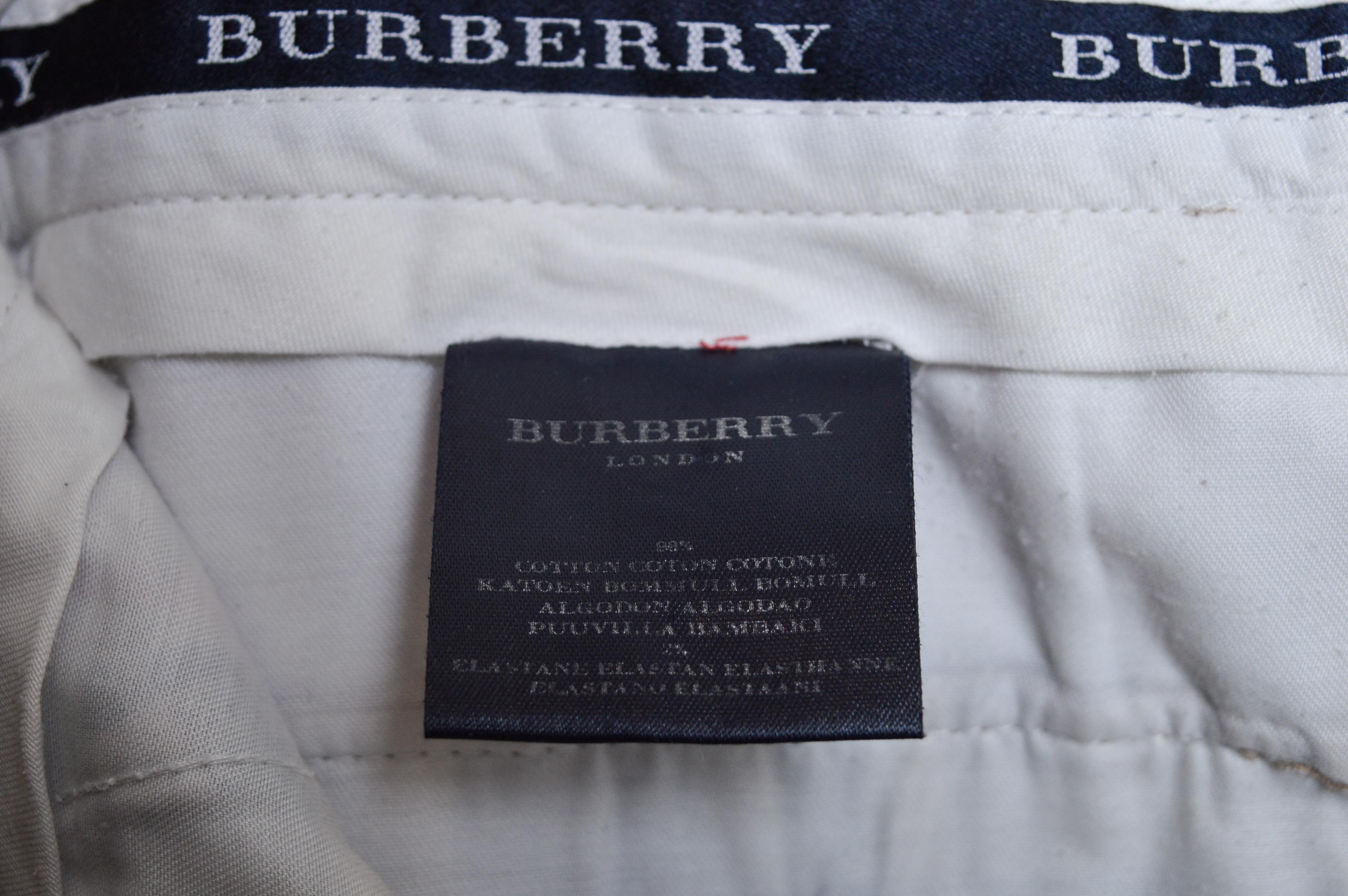 Vintage BURBERRY Classic Nova Check Patterned Tartan Trousers - Plaid Pants For Sale 5