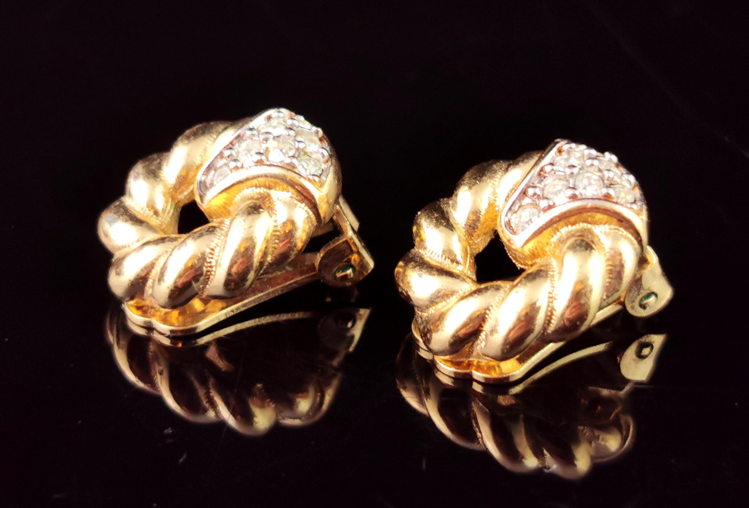 Vintage Burberry clip on earrings, Gold tone, Diamante In Good Condition For Sale In NEWARK, GB