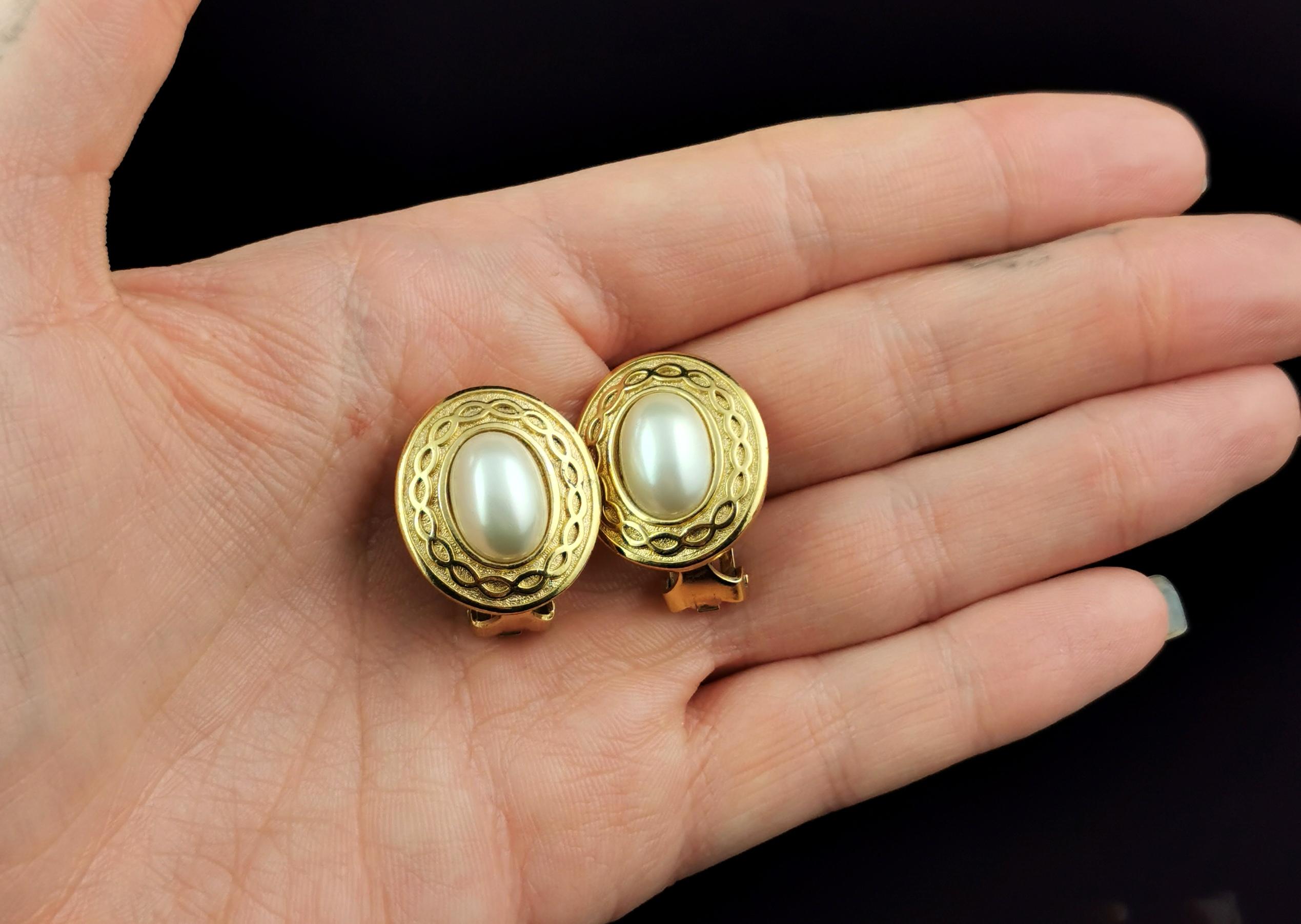 Vintage Burberry clip on earrings, Gold tone, Faux pearl  For Sale 6