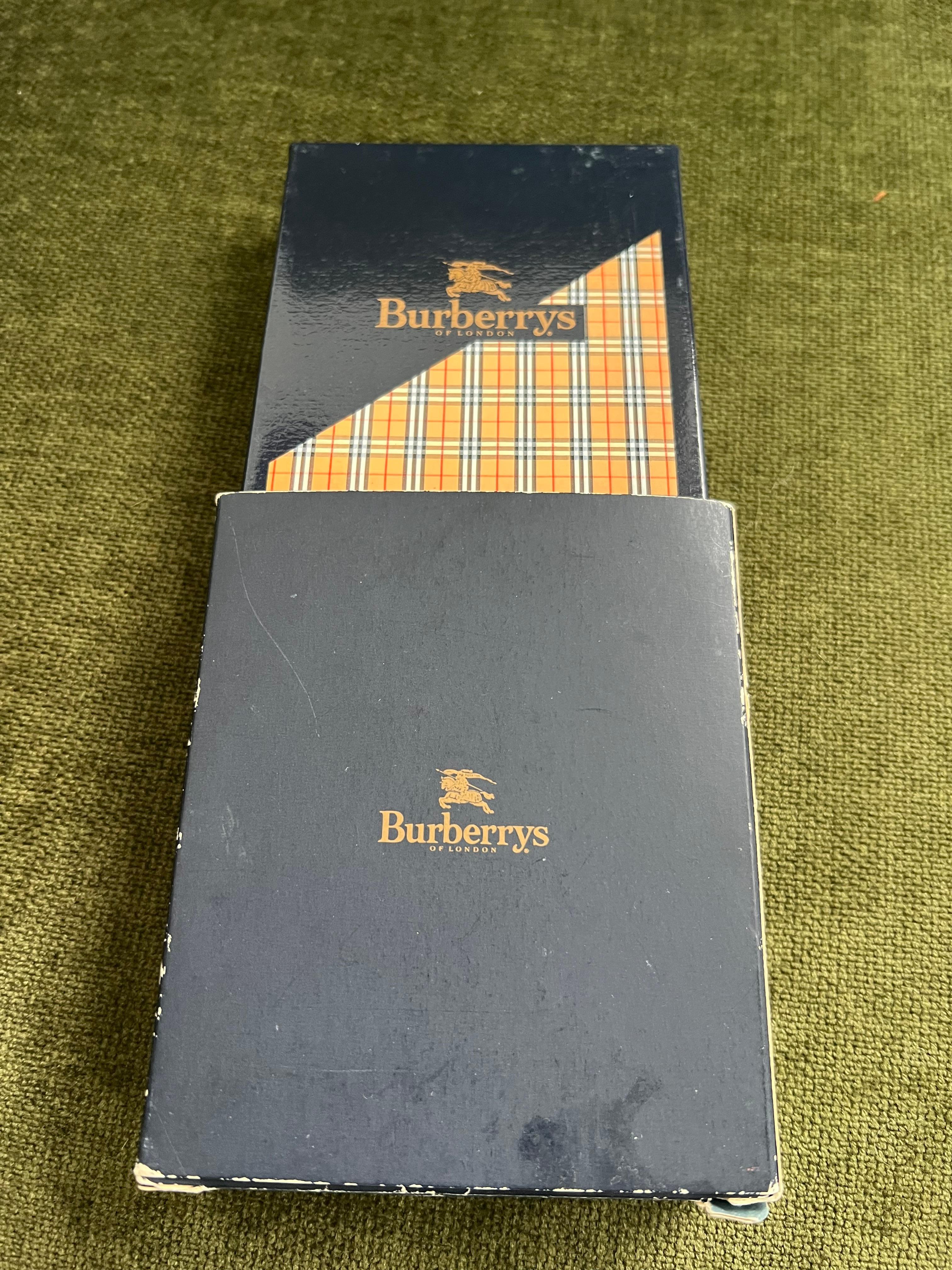 Boutons de manchette Vintage Burberry, 4 pièces dans leur étui d'origine, 