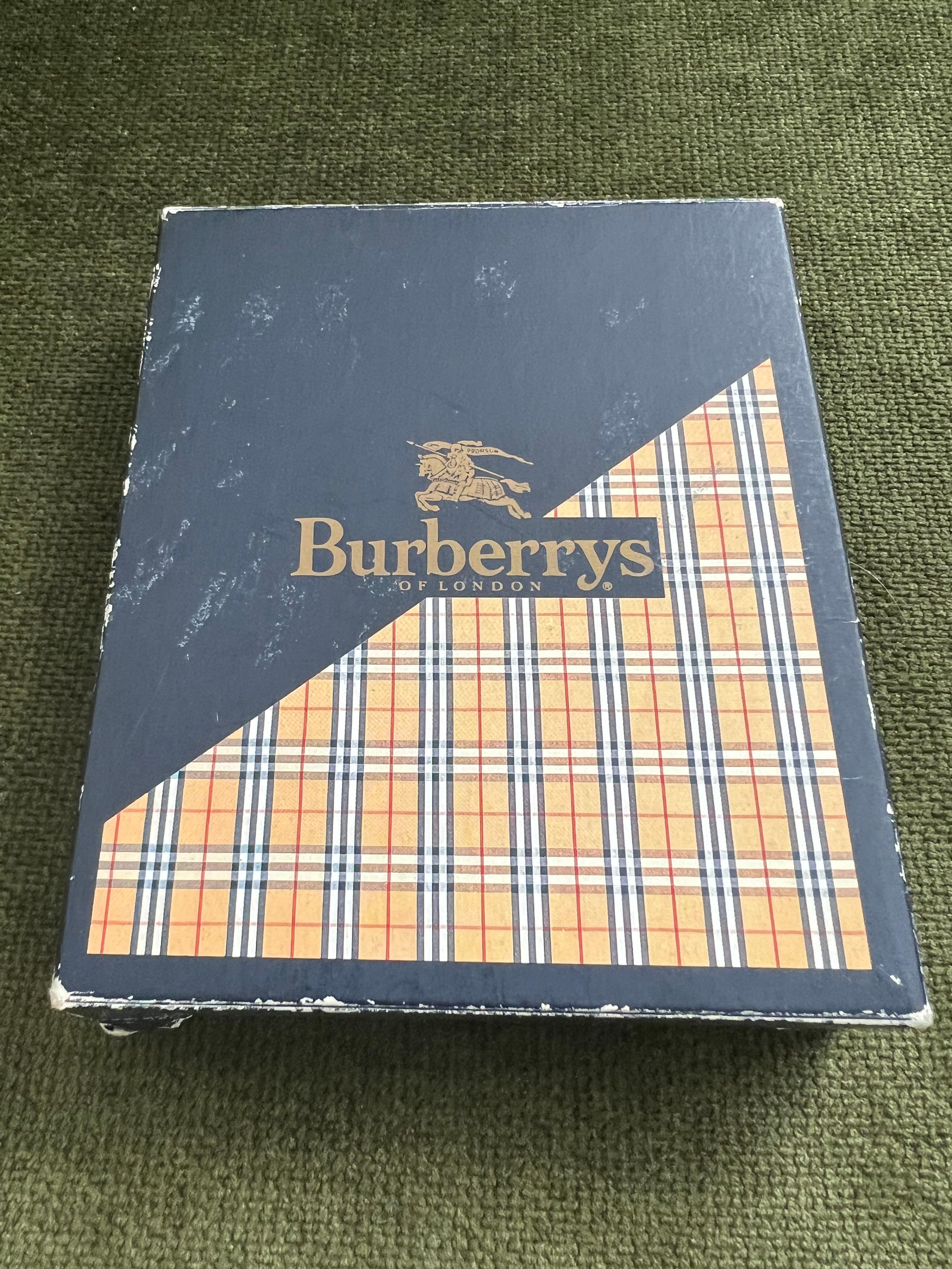 Boutons de manchette Vintage Burberry, 4 pièces dans leur étui d'origine, 