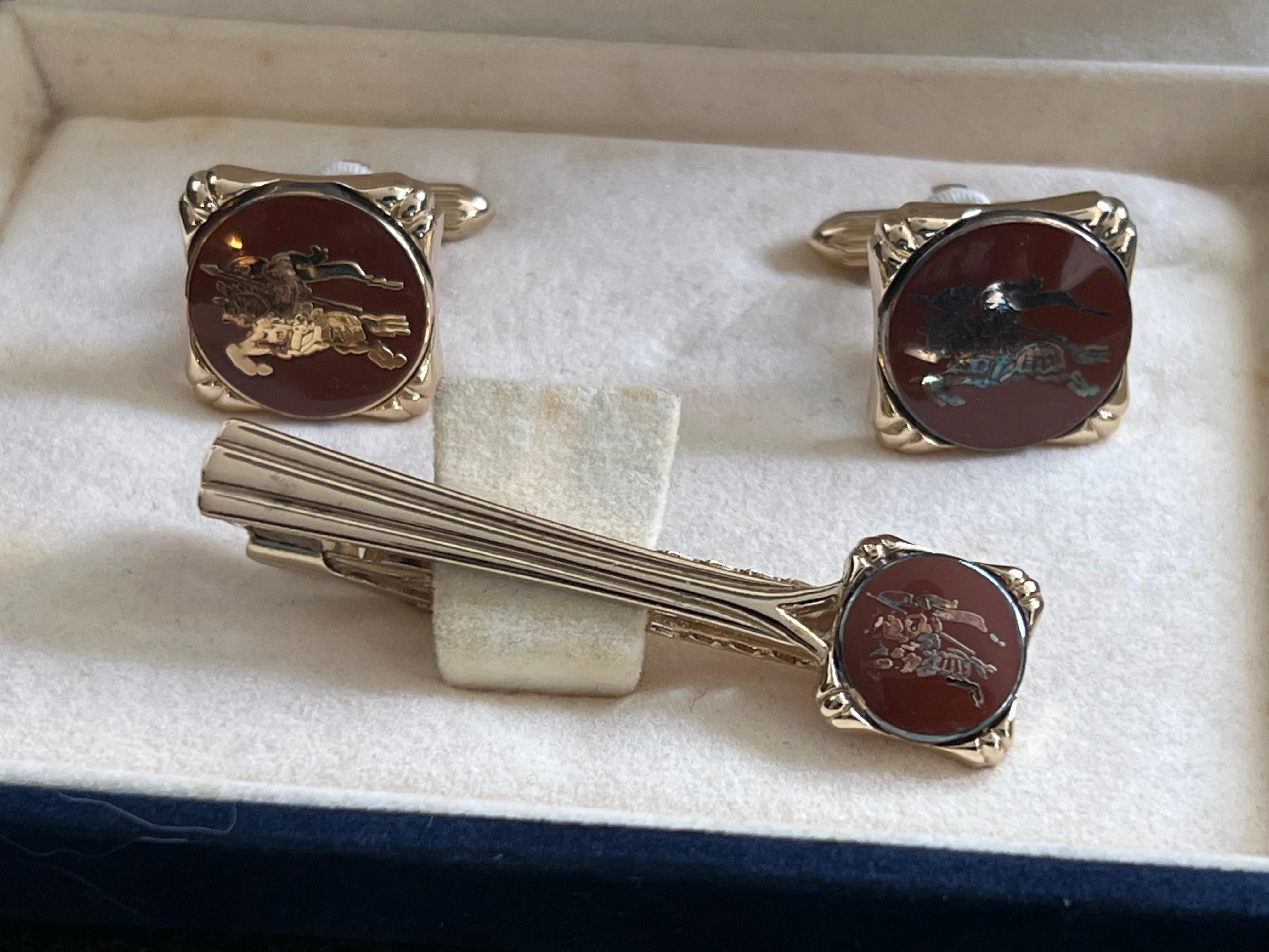Vintage Burberry Gold Platte & Rot Lack Manschettenknöpfe & Krawattenklammer 