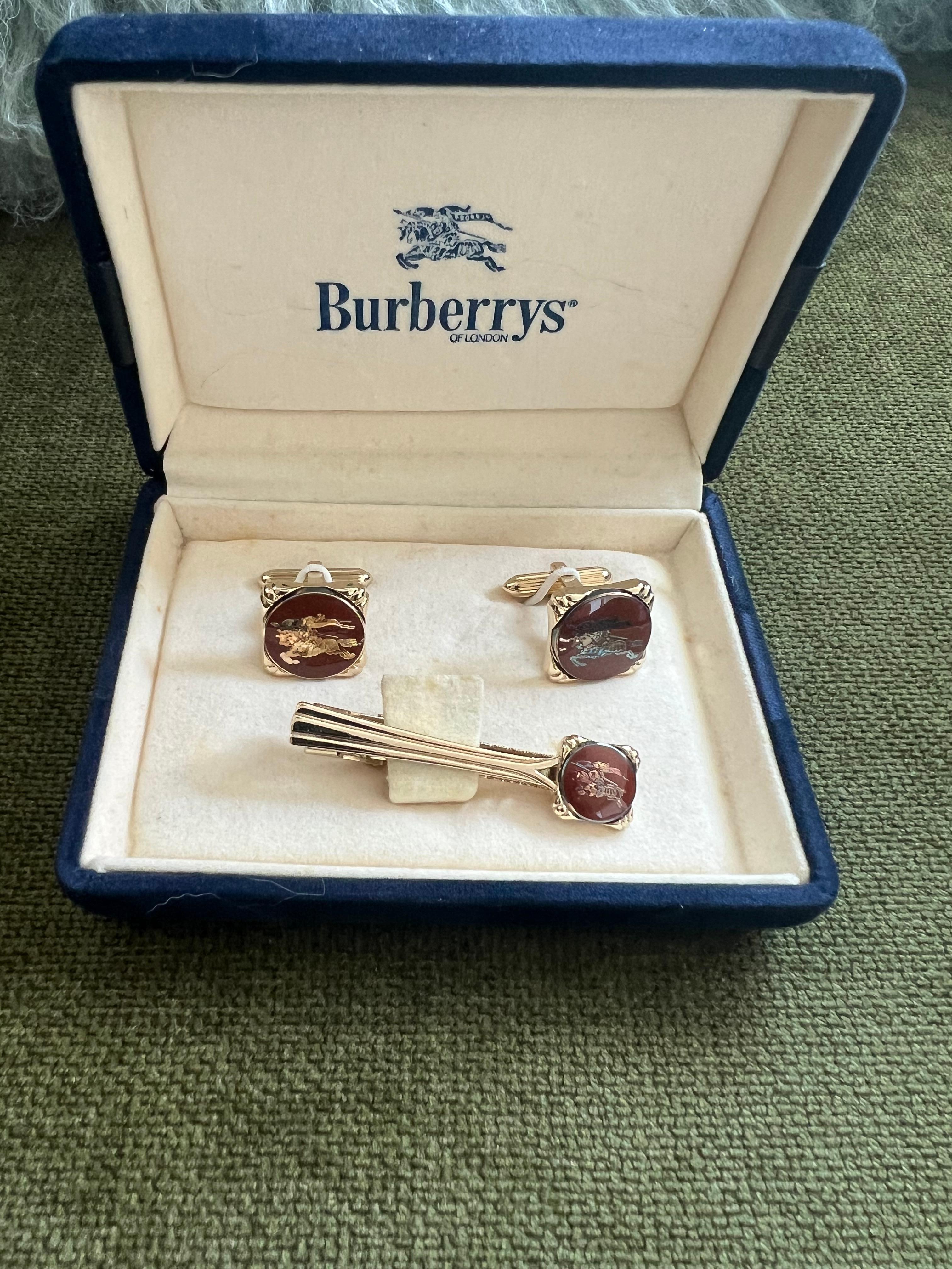 Vintage Burberry Gold Platte & Rot Lack Manschettenknöpfe & Krawattenklammer 